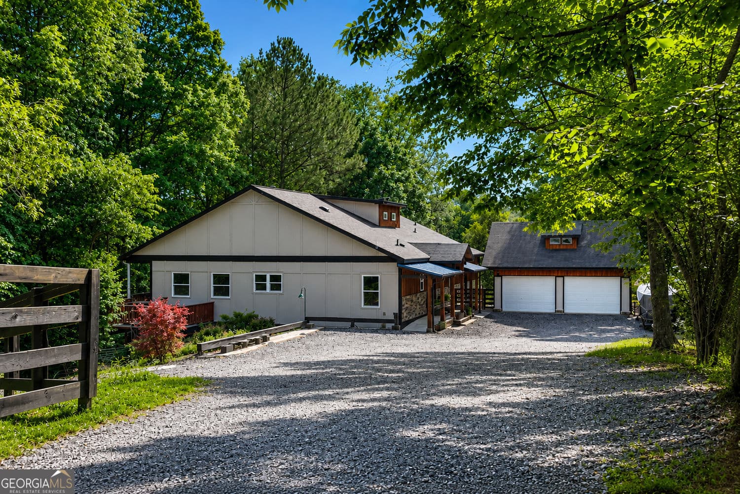 4 bedroom, 3.5 bathroom, 5,040 sq ft single family residence for sale at 200 McClure Drive, Cumming, GA 30028 — photo 4