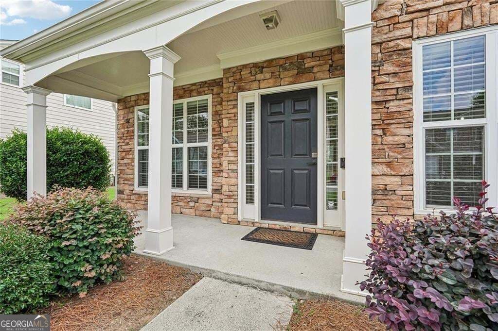 4 bedroom, 2.5 bathroom, 2,288 sq ft single family residence for sale at 8080 Friarbridge Drive, Suwanee, GA 30024 — photo 5