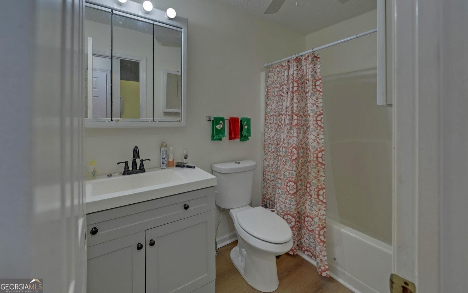 3 bedroom, 2 bathroom, 1,872 sq ft single family residence for sale at 529 Chase Landing Road, Martin, GA 30557 — photo 9