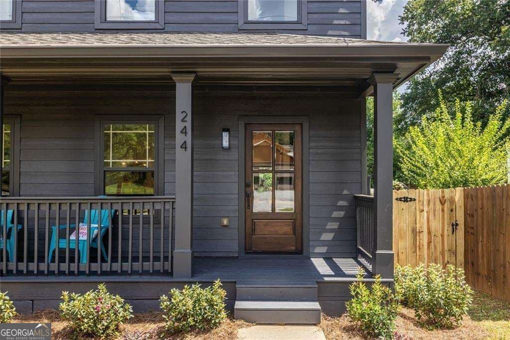 4 bedroom, 2.5 bathroom, 1,824 sq ft single family residence for sale at 244 Milton Avenue, Atlanta, GA 30315 — photo 3