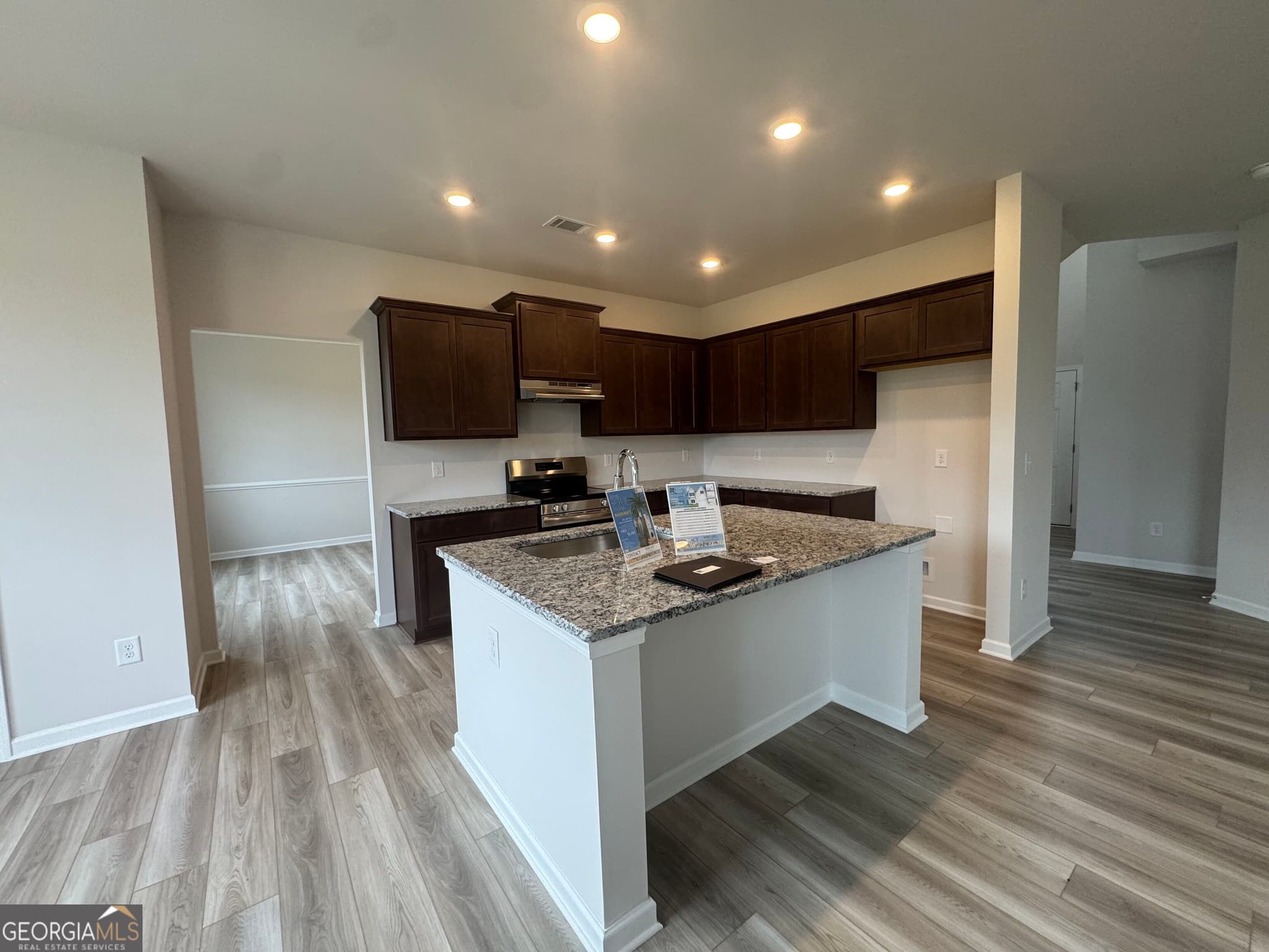 4 bedroom, 2.5 bathroom, 2,457 sq ft single family residence for sale at 189 Hampton Hollow Drive, Jefferson, GA 30549 — photo 6
