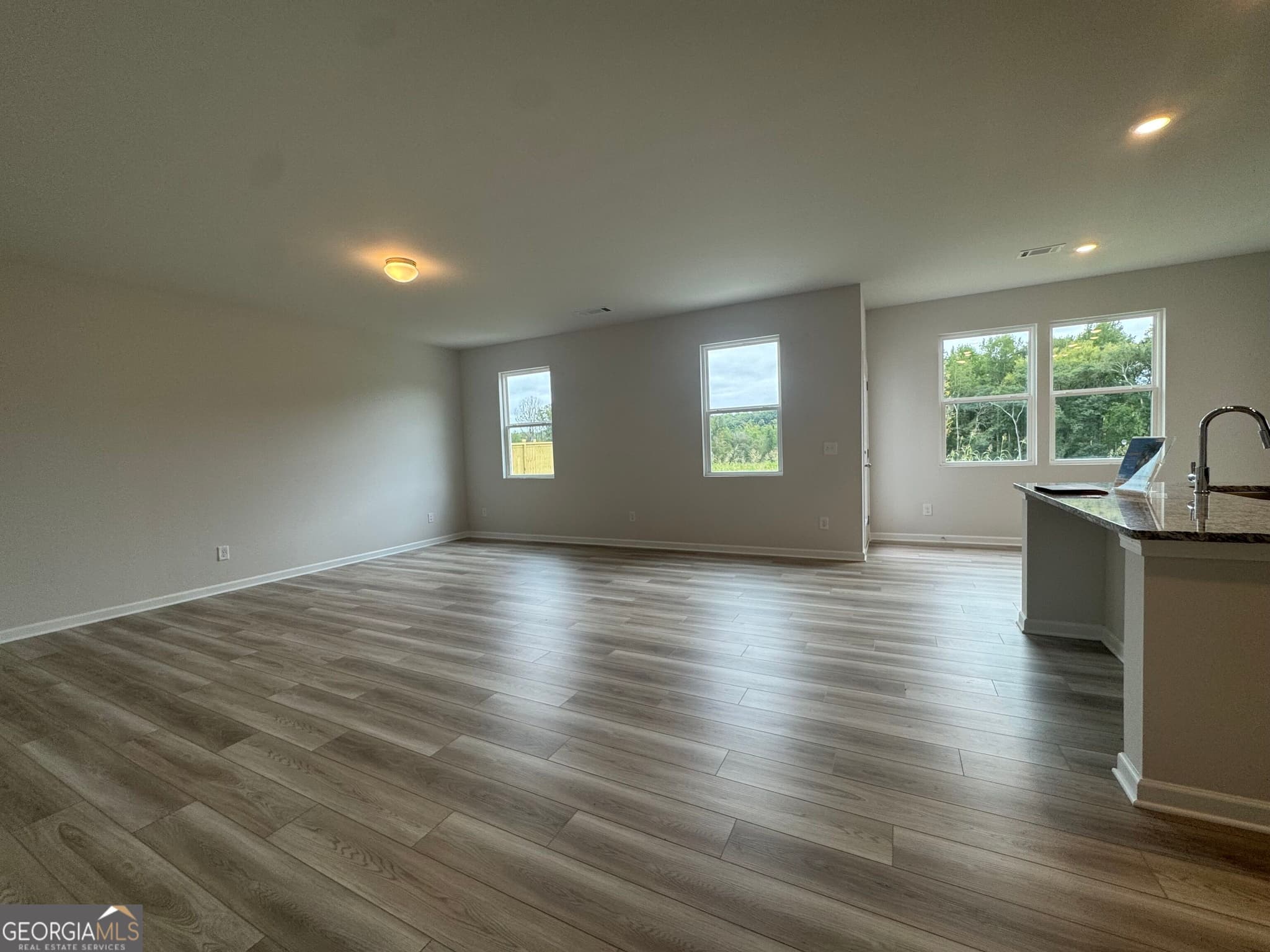 4 bedroom, 2.5 bathroom, 2,457 sq ft single family residence for sale at 189 Hampton Hollow Drive, Jefferson, GA 30549 — photo 9