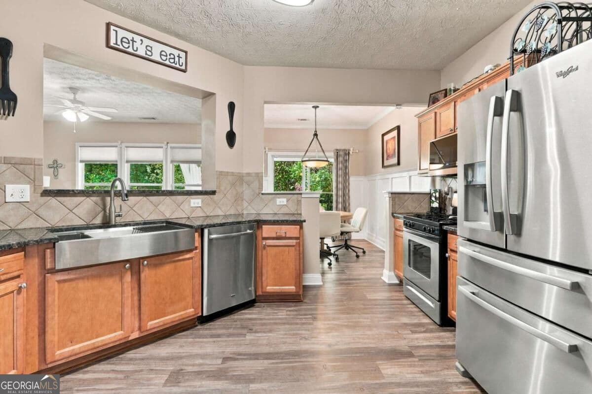 4 bedroom, 3.5 bathroom, 1,888 sq ft single family residence for sale at 236 Winterbury Drive, Canton, GA 30114 — photo 6