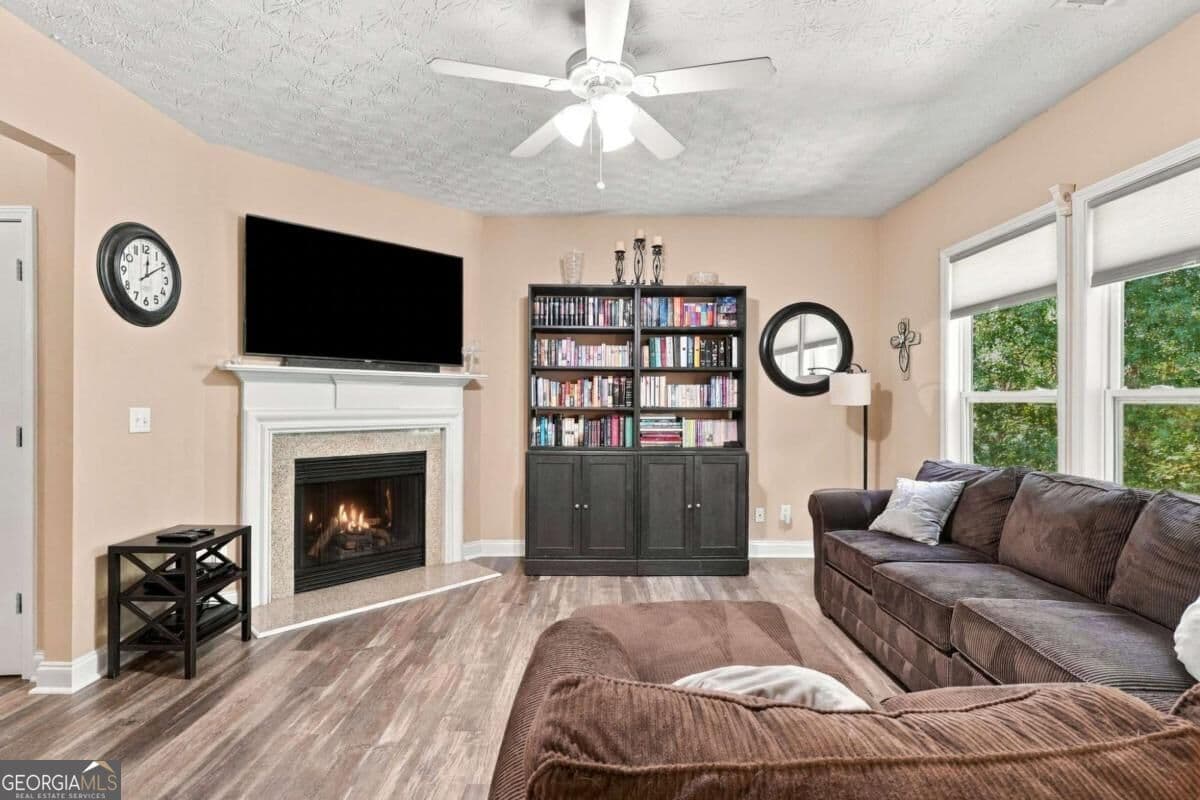 4 bedroom, 3.5 bathroom, 1,888 sq ft single family residence for sale at 236 Winterbury Drive, Canton, GA 30114 — photo 7