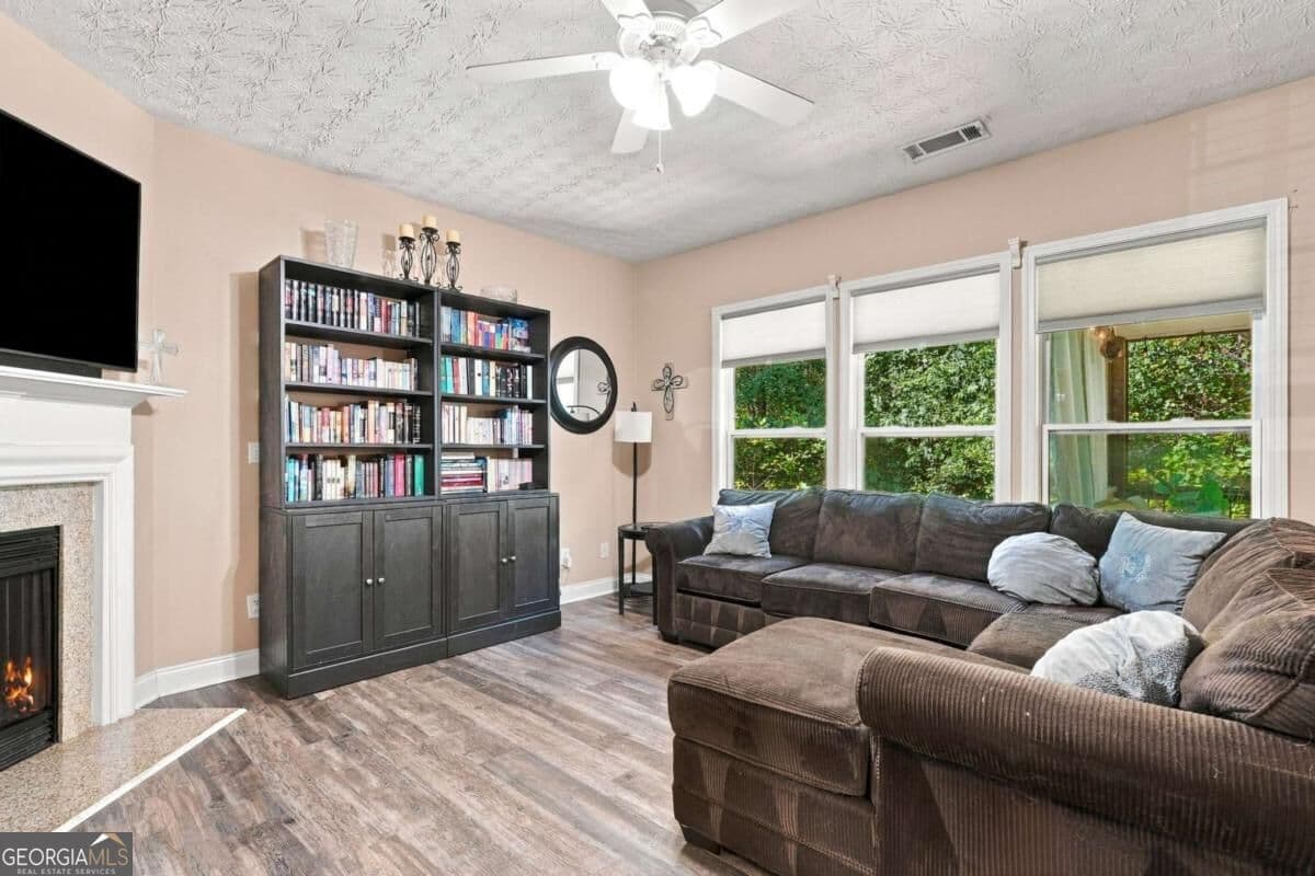 4 bedroom, 3.5 bathroom, 1,888 sq ft single family residence for sale at 236 Winterbury Drive, Canton, GA 30114 — photo 5