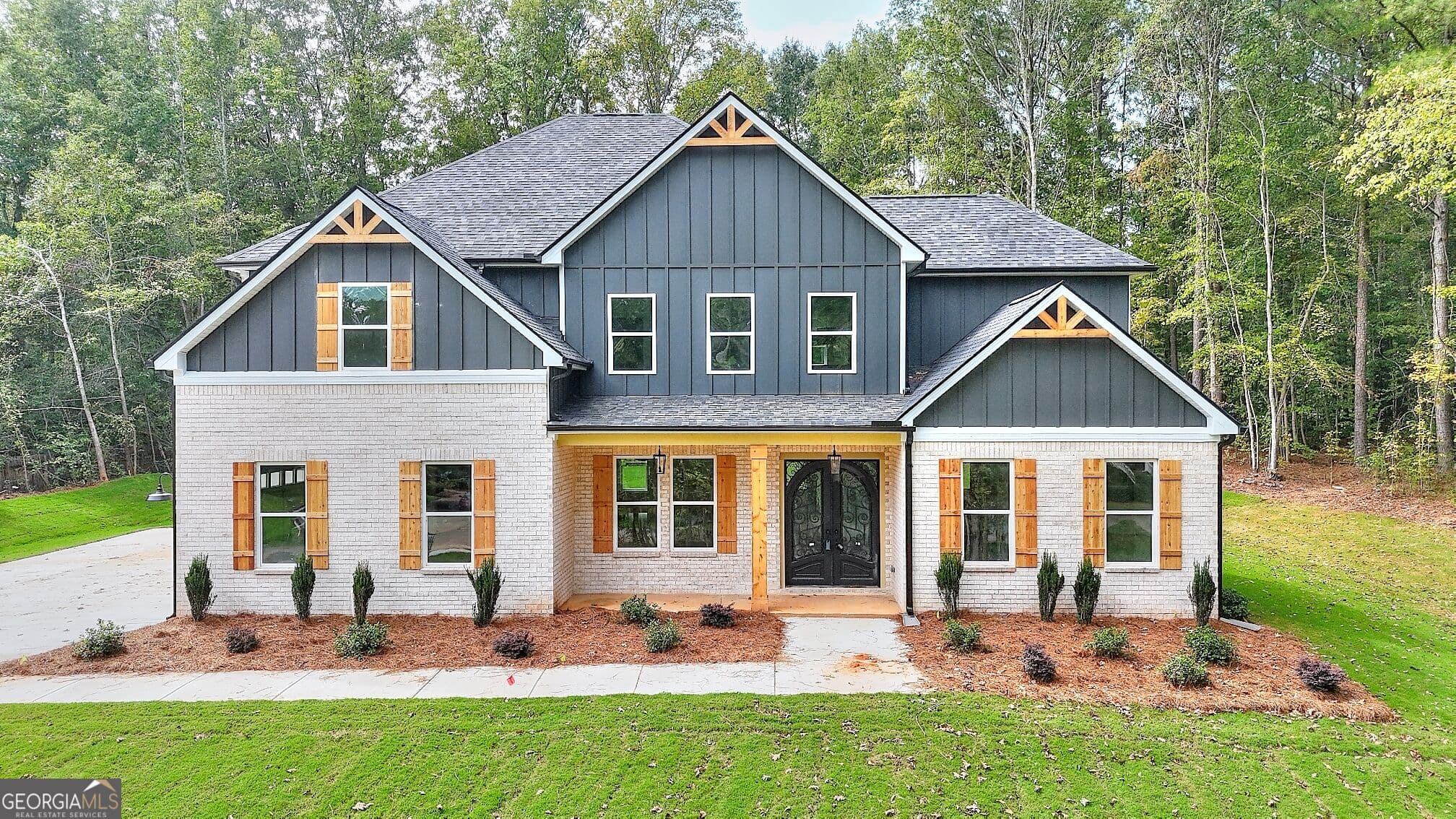 5 bedroom, 5.5 bathroom, 4,108 sq ft single family residence for sale at 299 Claiborne Way, Monroe, GA 30655 — photo 1 of 58