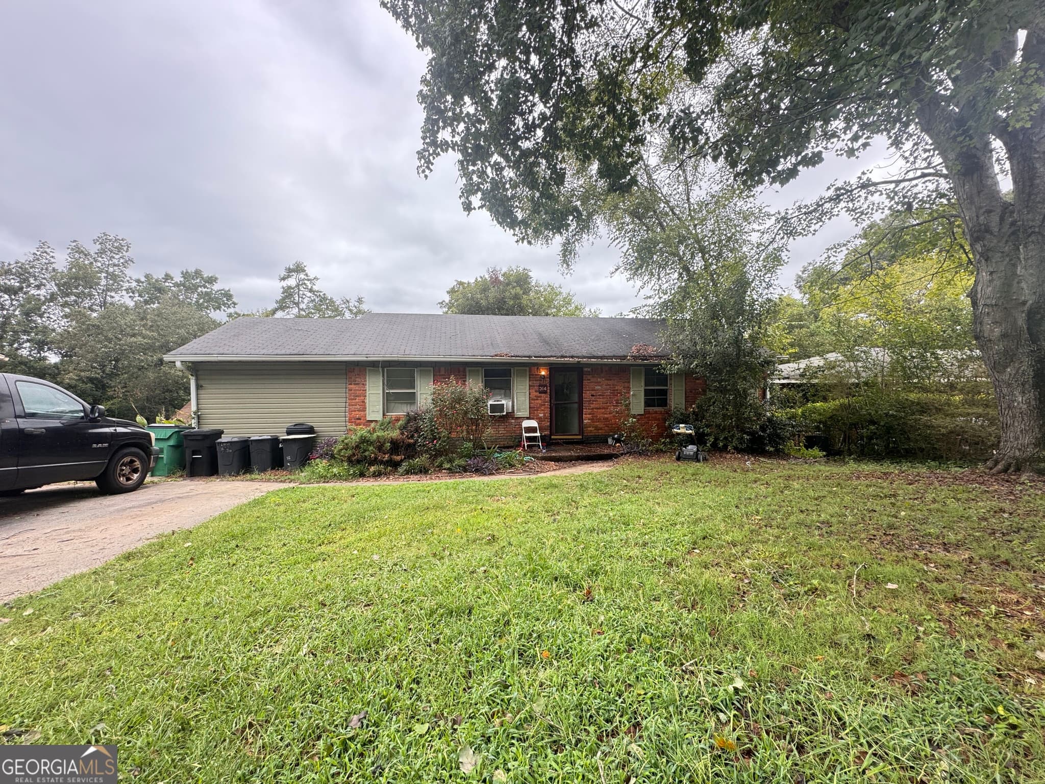 5 bedroom, 2 bathroom, 1,692 sq ft single family residence for sale at 314 Alfred Avenue, Rome, GA 30161 — photo 2