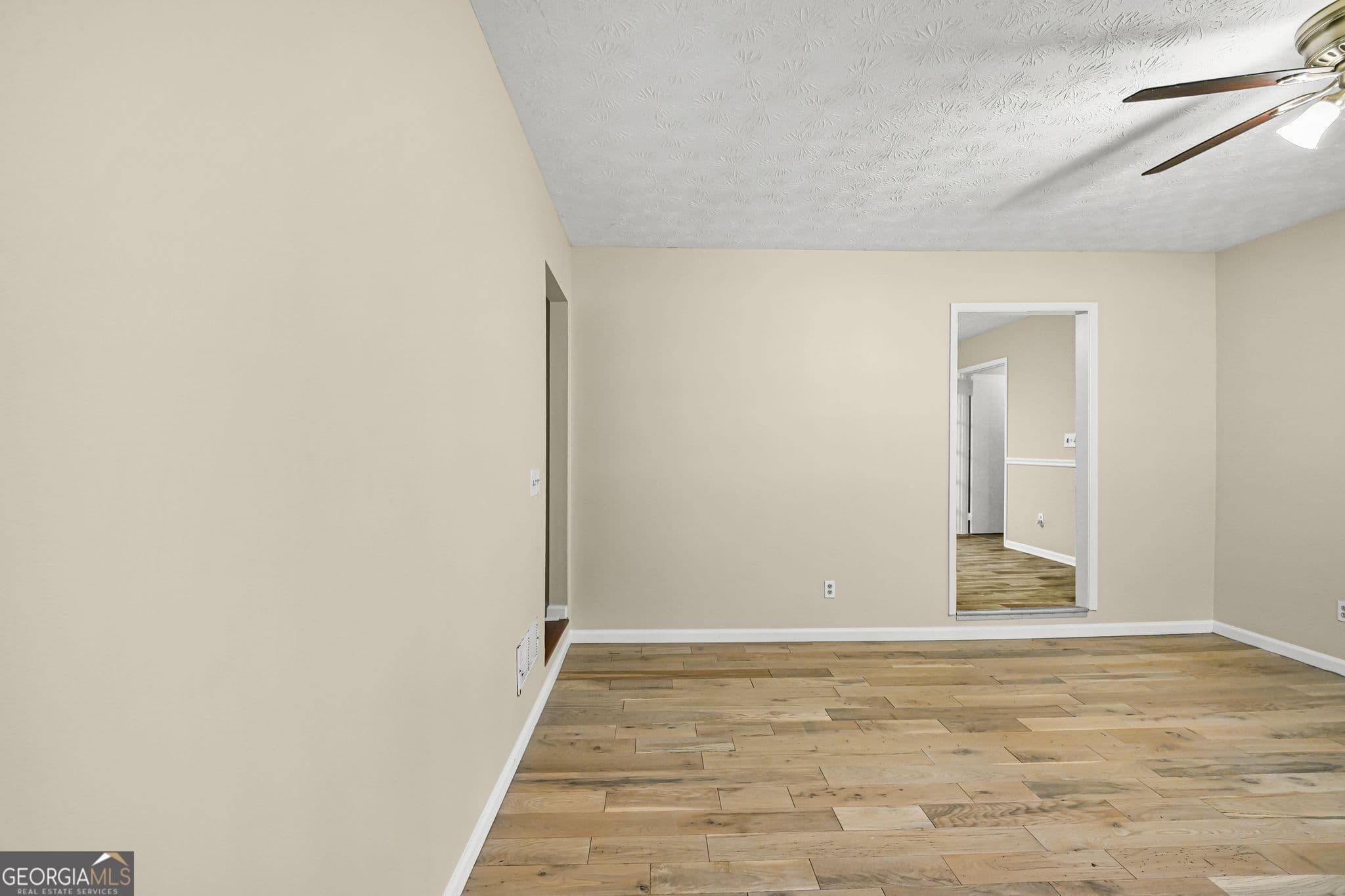 3 bedroom, 2 bathroom, 1,164 sq ft single family residence for sale at 2456 Verner Road, Lawrenceville, GA 30043 — photo 4