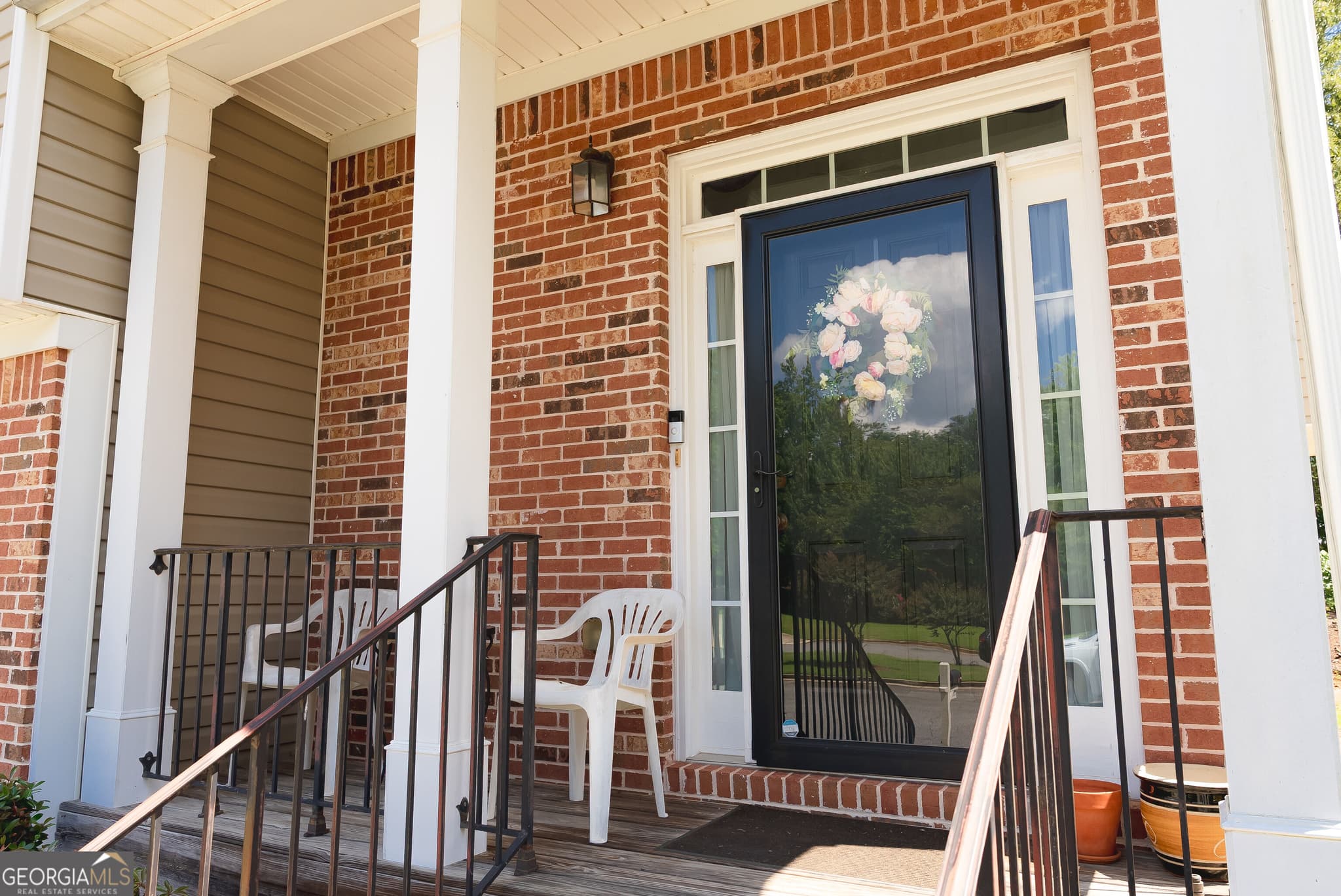 4 bedroom, 3 bathroom, 2,209 sq ft single family residence for sale at 1901 Oakbluff Drive, Austell, GA 30106 — photo 2