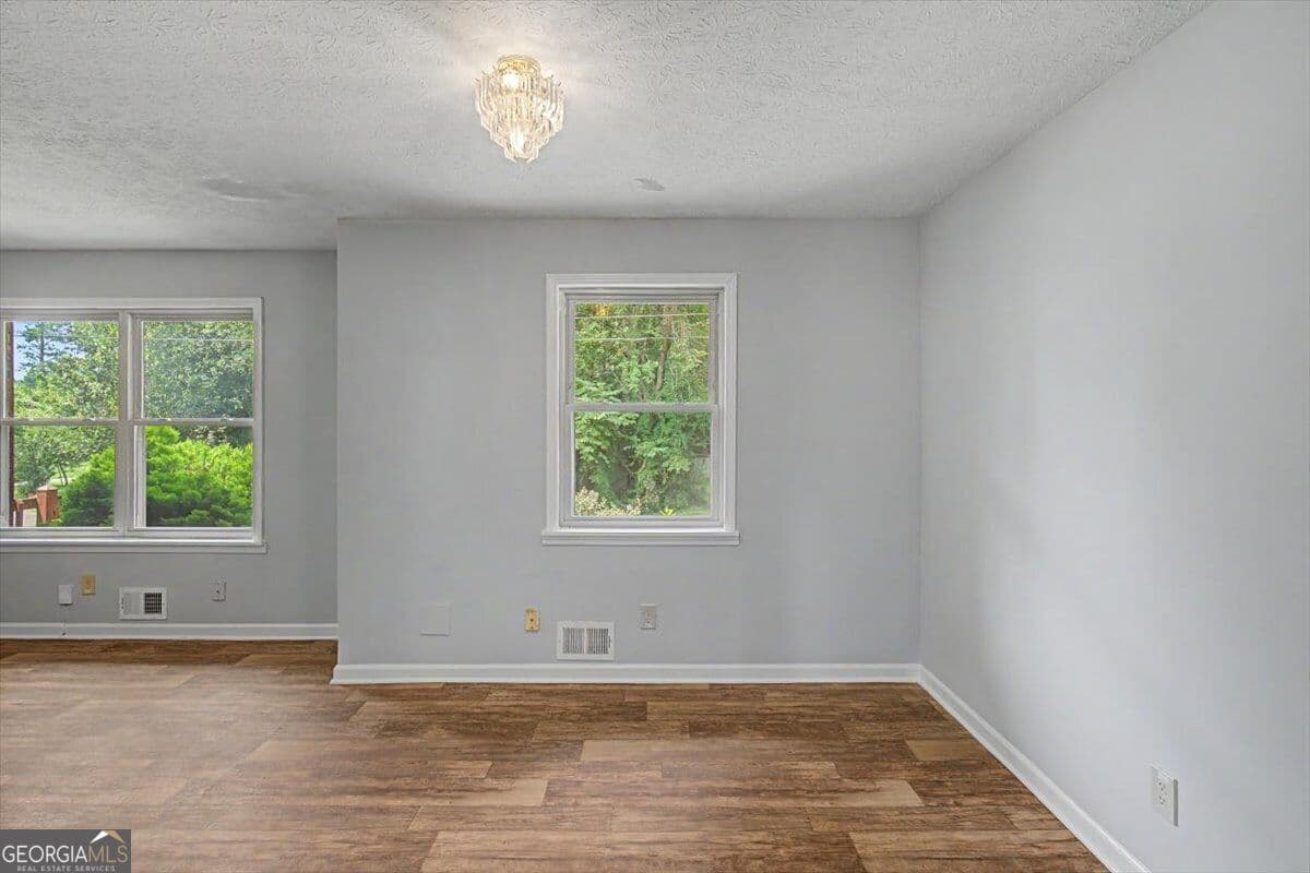 4 bedroom, 2 bathroom, 1,377 sq ft single family residence for sale at 2913 Vogue Drive, Douglasville, GA 30134 — photo 8