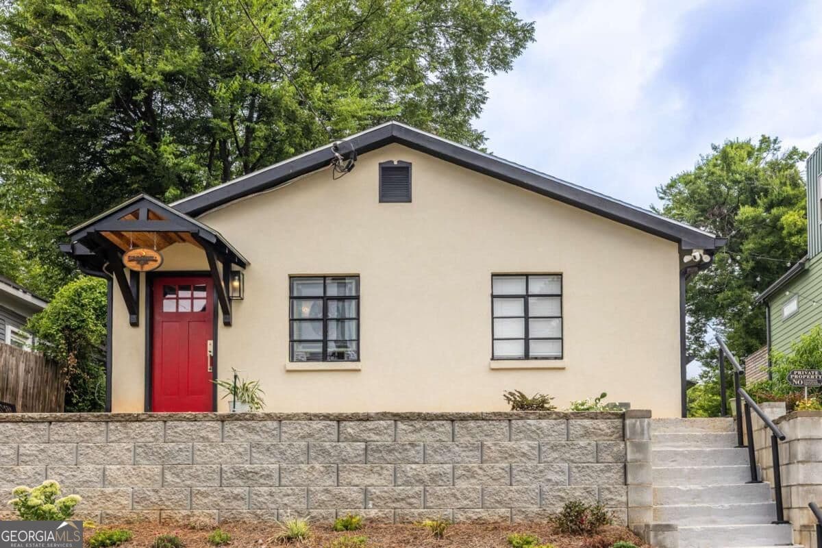 1 bedroom, 1 bathroom, 572 sq ft duplex for rent at 150 South Avenue 2, Atlanta, GA 30315 for $2,200 a month — photo 2