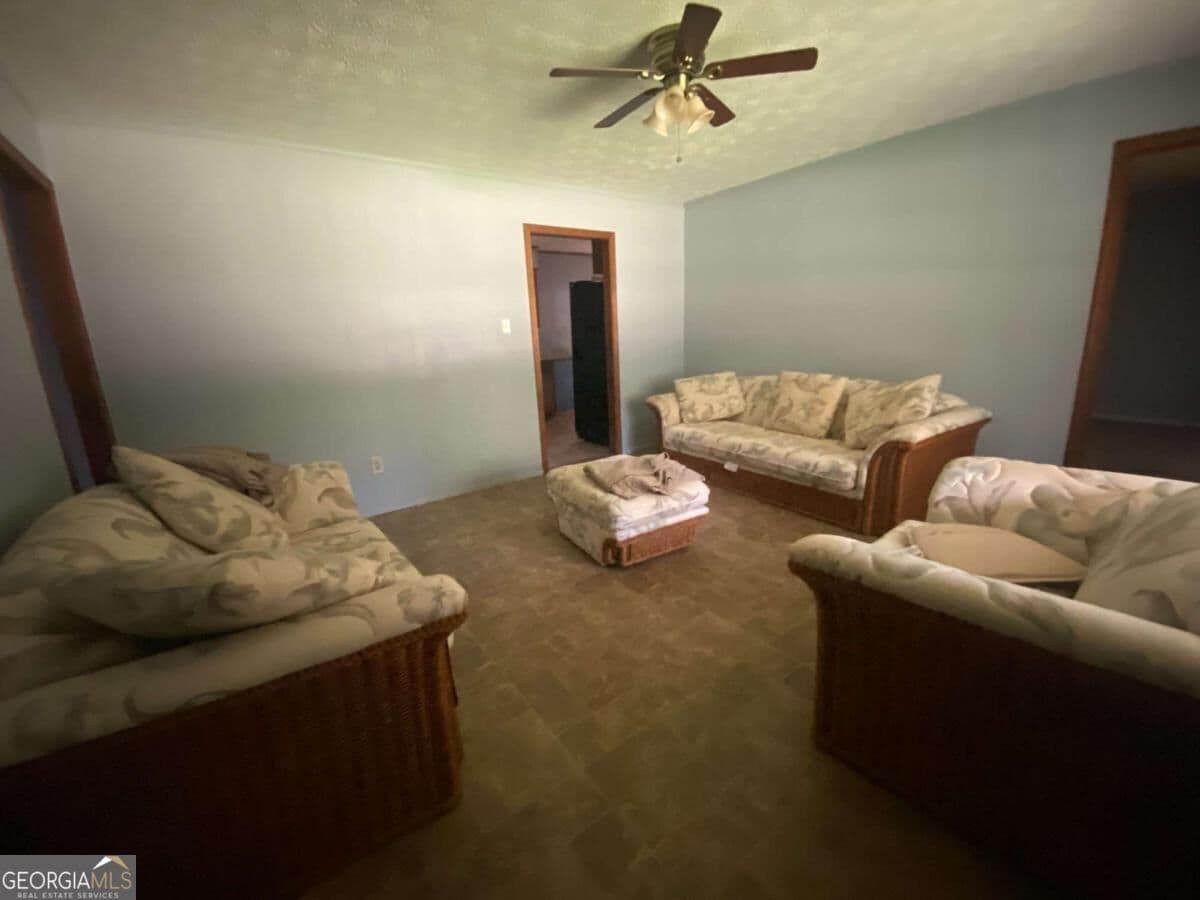 3 bedroom, 1.5 bathroom, 1,125 sq ft single family residence for rent at 387 N Richardson Street, Hartwell, GA 30643 for $1,300 a month — photo 7