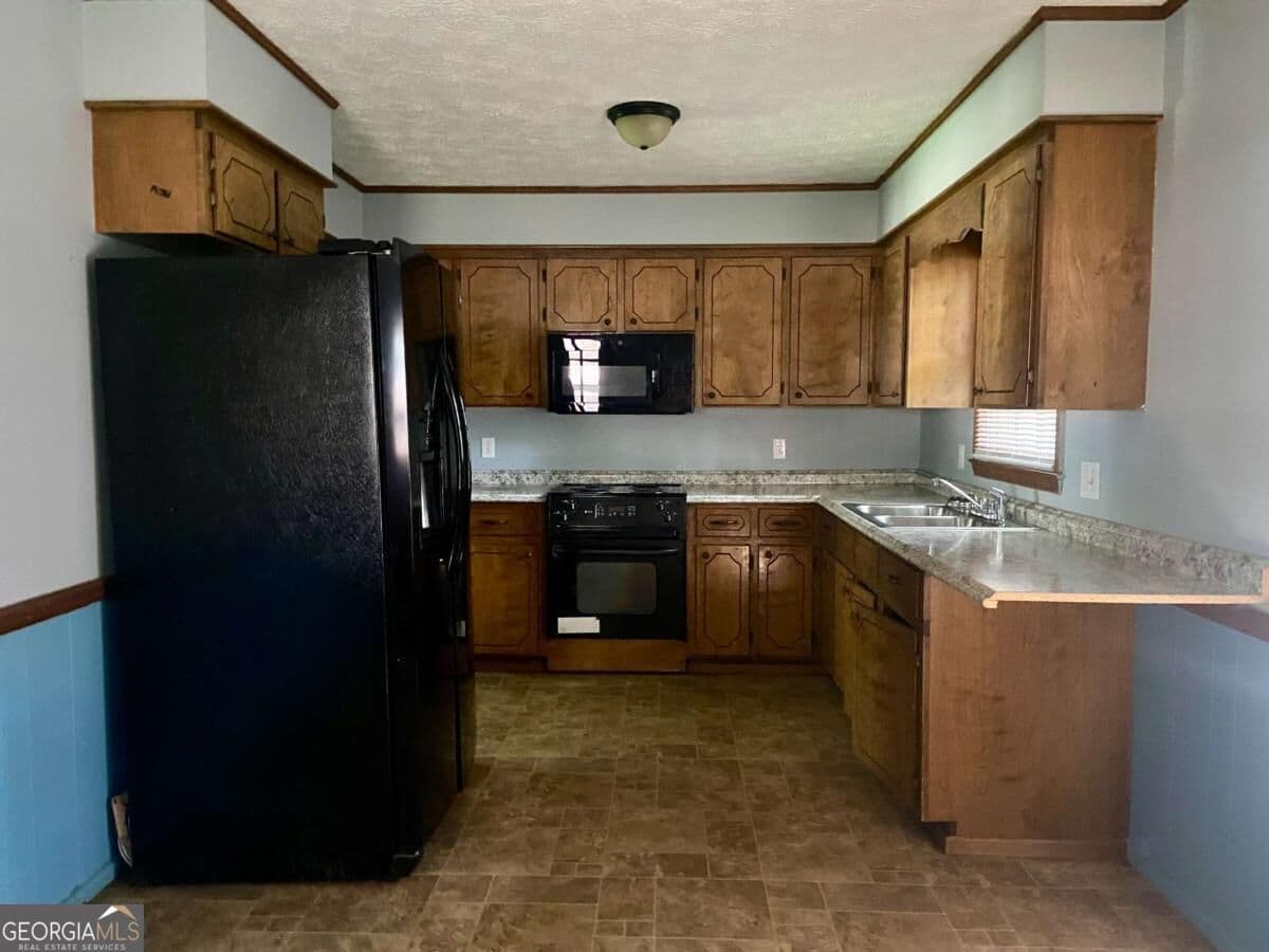 3 bedroom, 1.5 bathroom, 1,125 sq ft single family residence for rent at 387 N Richardson Street, Hartwell, GA 30643 for $1,300 a month — photo 5