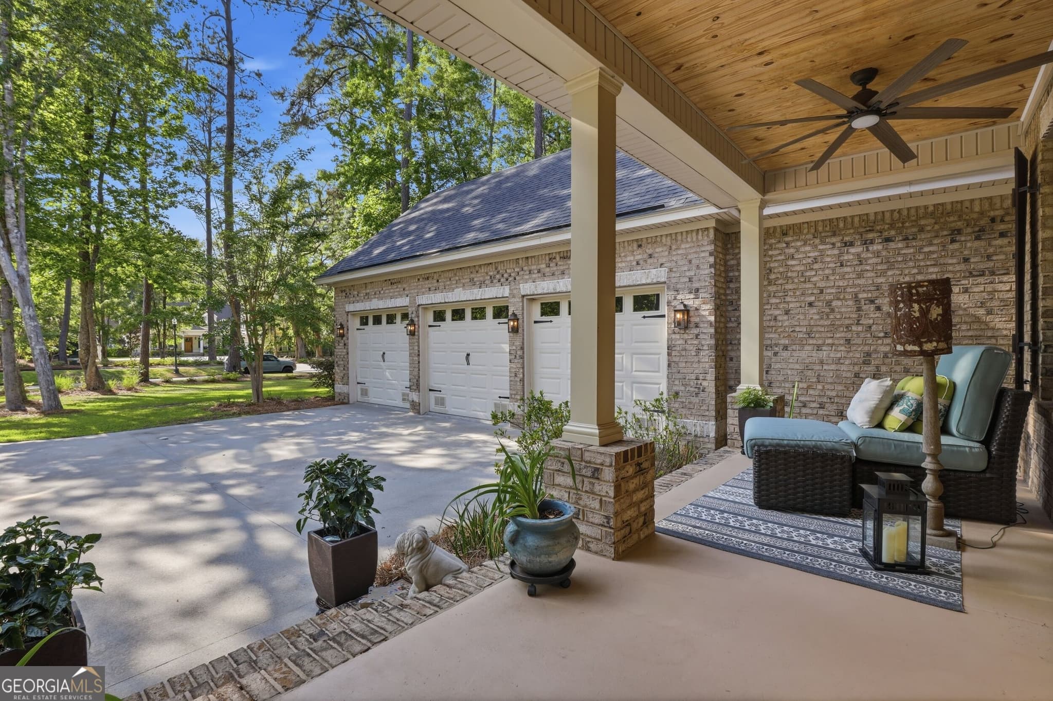 4 bedroom, 3.5 bathroom, 3,336 sq ft single family residence for sale at 275 Waterways Parkway, Richmond Hill, GA 31324 — photo 3