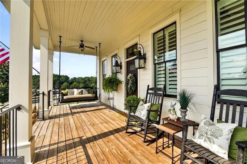 4 bedroom, 3.5 bathroom, 1,888 sq ft single family residence for sale at 4112 Beverly Place, Acworth, GA 30101 — photo 3