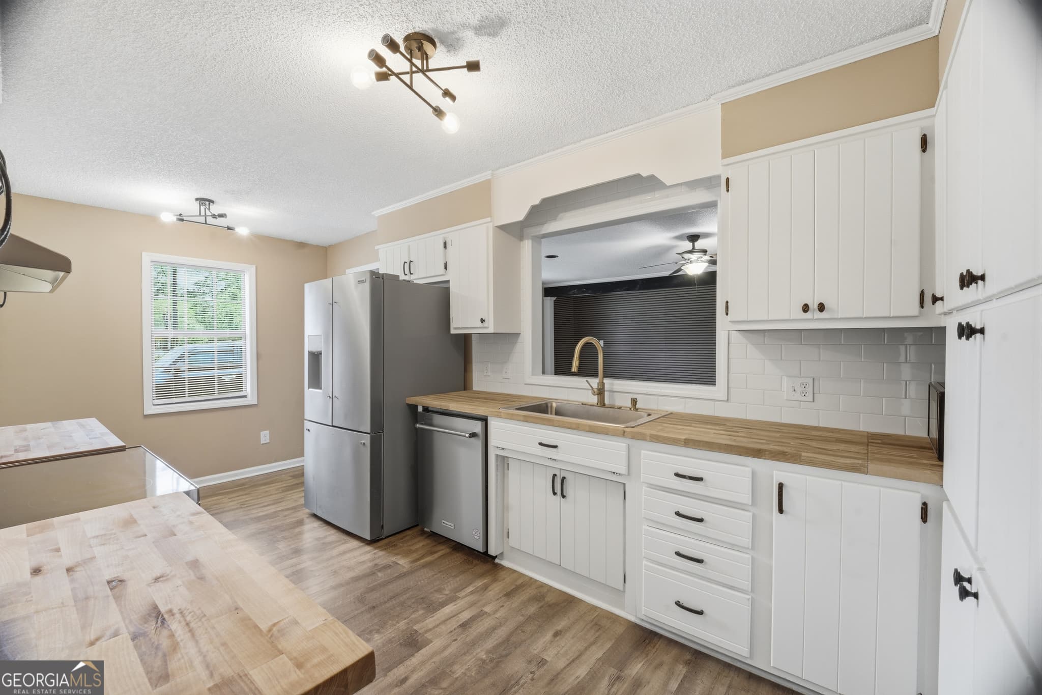 4 bedroom, 2 bathroom, 2,450 sq ft single family residence for sale at 943 Madison Avenue, Valdosta, GA 31602 — photo 7