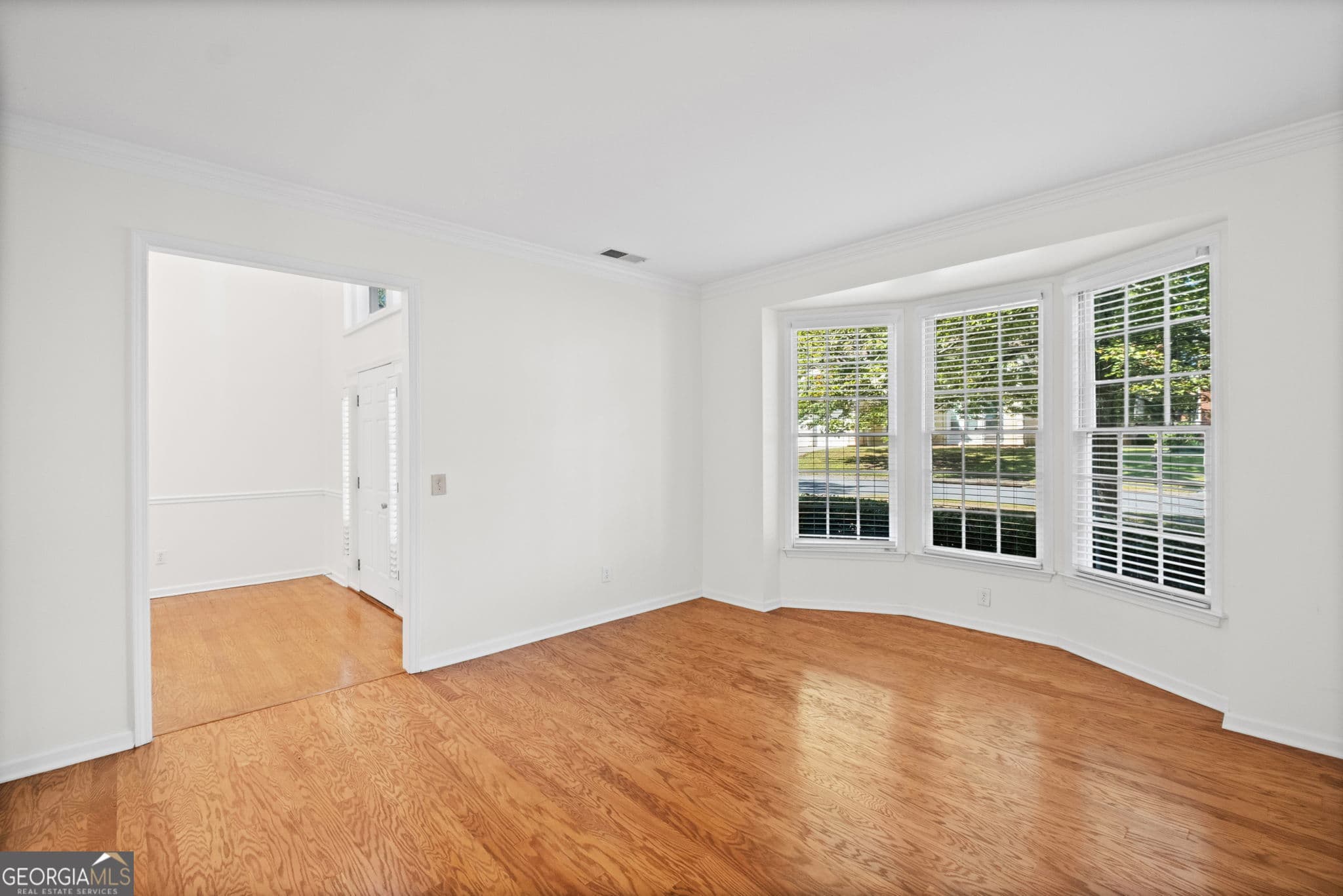 4 bedroom, 2.5 bathroom, 2,589 sq ft single family residence for sale at 293 Grand Manor Drive, Marietta, GA 30068 — photo 6