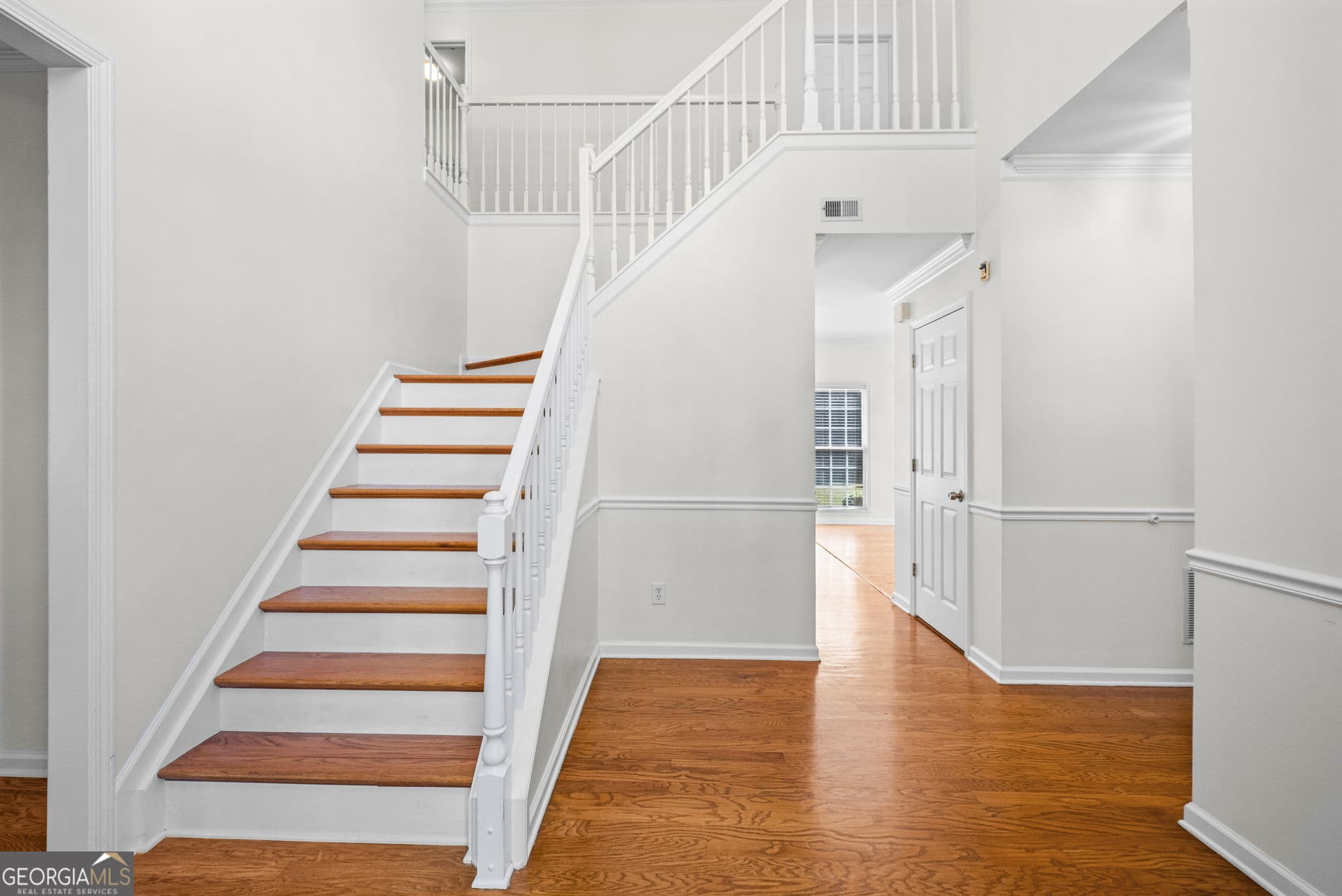 4 bedroom, 2.5 bathroom, 2,589 sq ft single family residence for sale at 293 Grand Manor Drive, Marietta, GA 30068 — photo 4