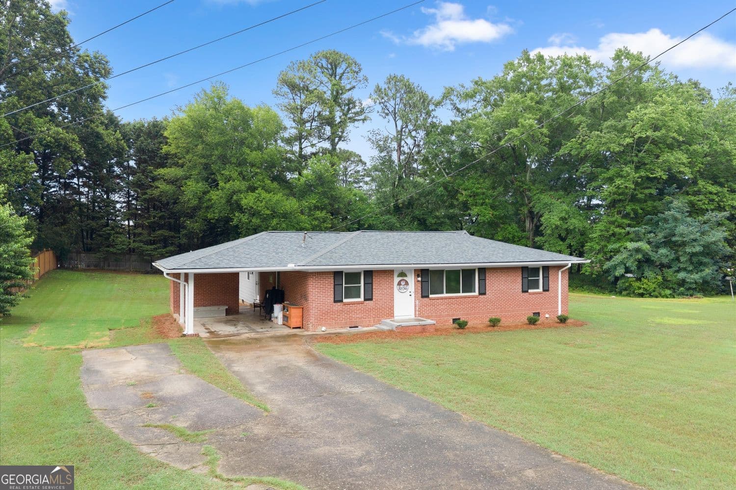 3 bedroom, 2 bathroom, 1,650 sq ft single family residence sold at 2640 Fraser Road, Marietta, GA 30066