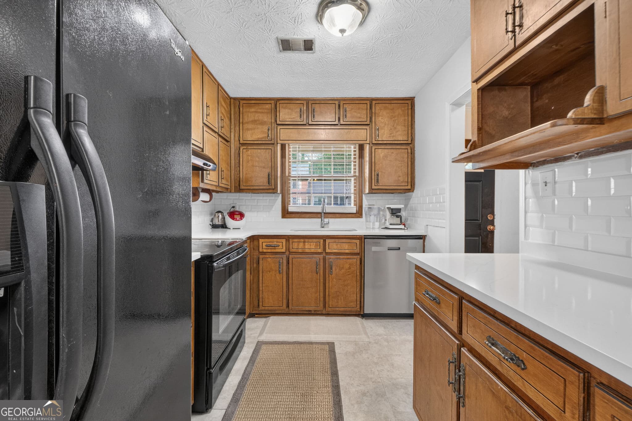 3 bedroom, 3 bathroom, 1,549 sq ft townhouse for sale at 320 Williamsburg Way, Fayetteville, GA 30214 — photo 9