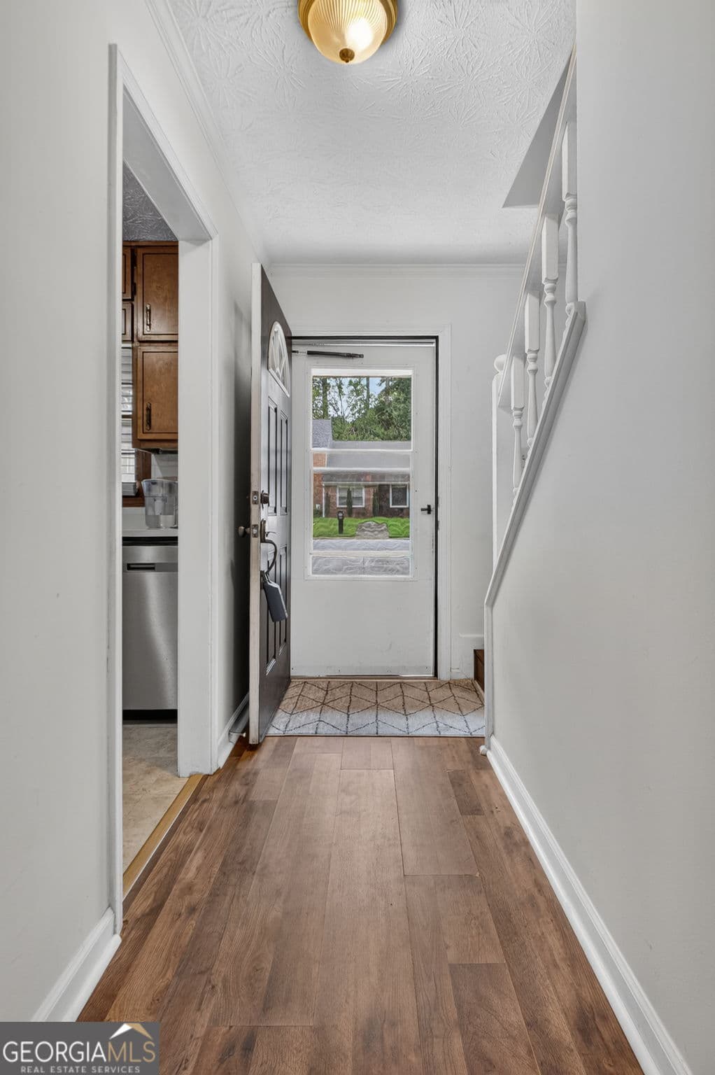 3 bedroom, 3 bathroom, 1,549 sq ft townhouse for sale at 320 Williamsburg Way, Fayetteville, GA 30214 — photo 4