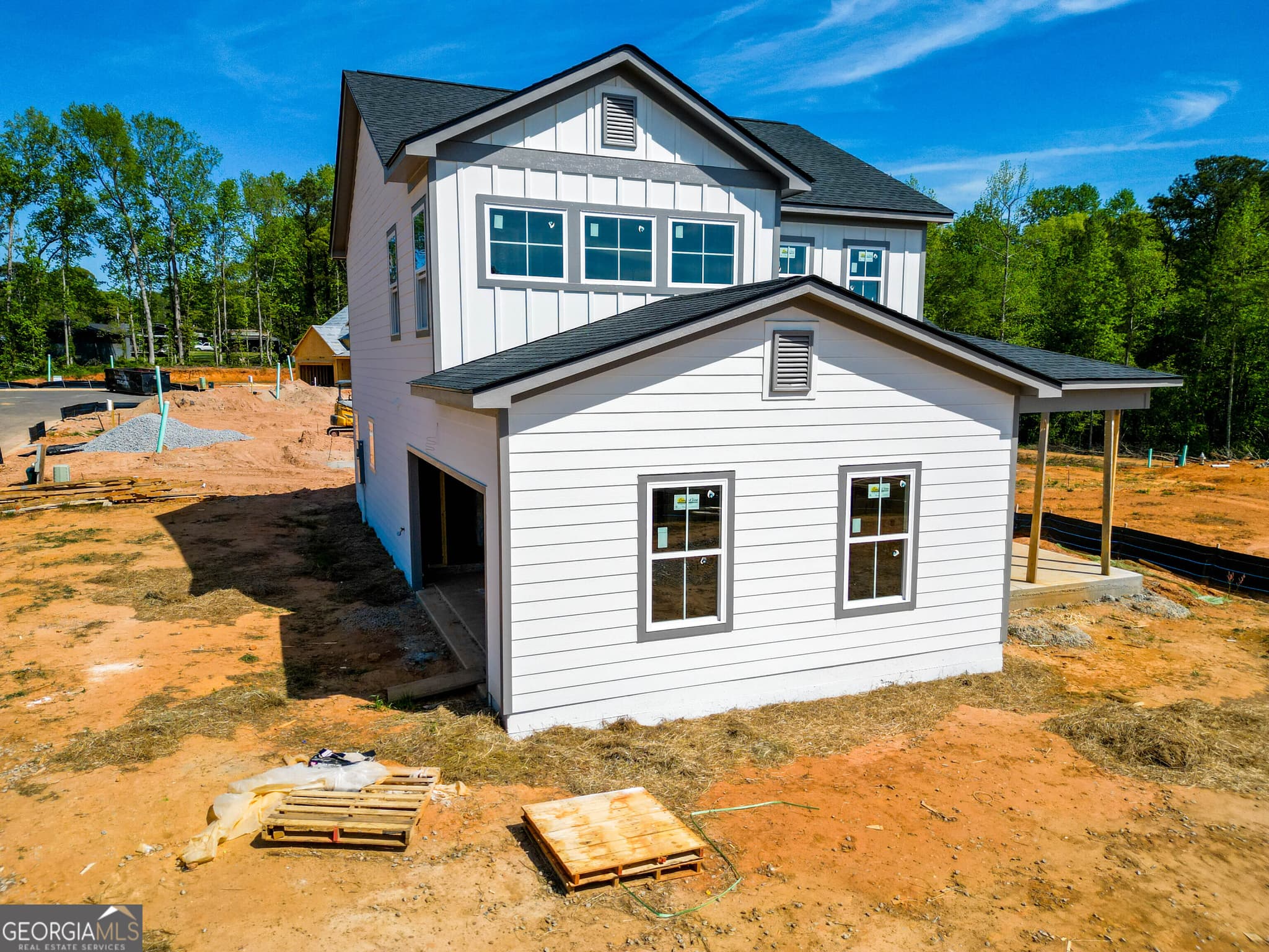 3 bedroom, 2.5 bathroom, 1,871 sq ft single family residence for sale at 101 White Oak Court, Carrollton, GA 30116 — photo 3