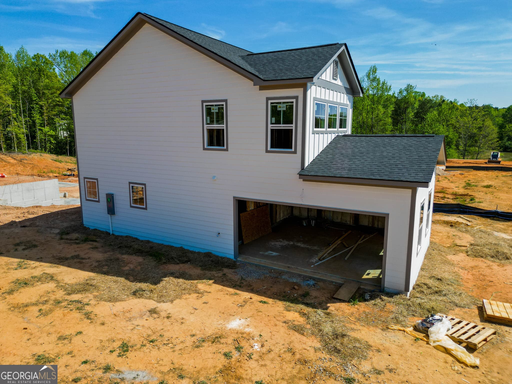 3 bedroom, 2.5 bathroom, 1,871 sq ft single family residence for sale at 101 White Oak Court, Carrollton, GA 30116 — photo 4