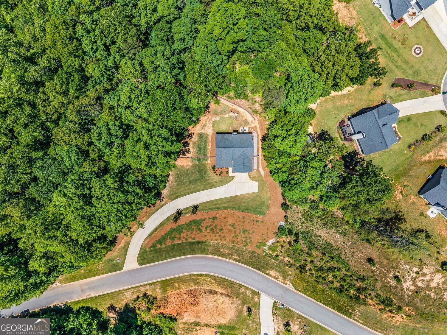 3 bedroom, 2 bathroom, 2,019 sq ft single family residence for sale at 331 Bryndemere Drive, Dawsonville, GA 30534 — photo 3