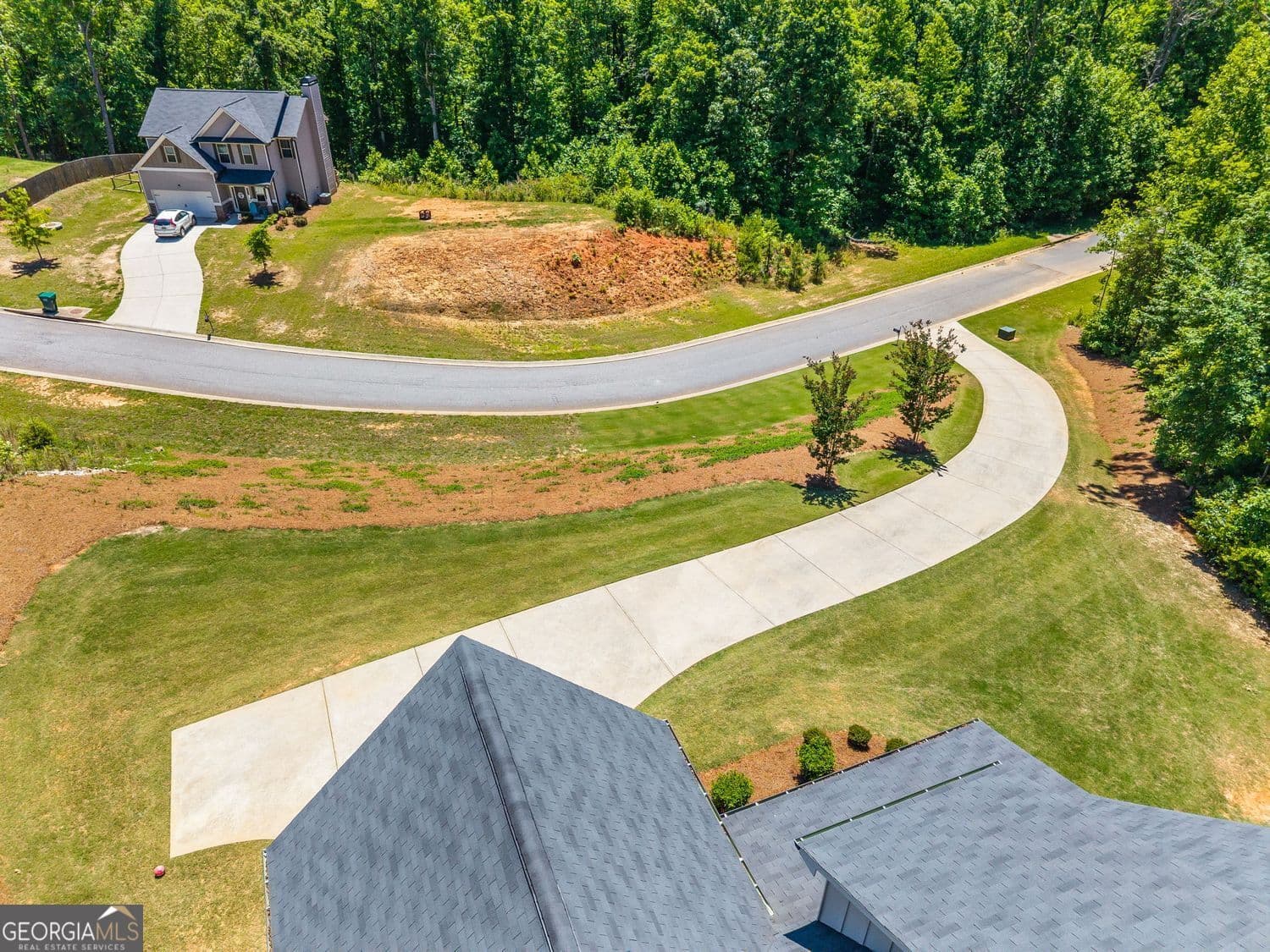 3 bedroom, 2 bathroom, 2,019 sq ft single family residence for sale at 331 Bryndemere Drive, Dawsonville, GA 30534 — photo 4