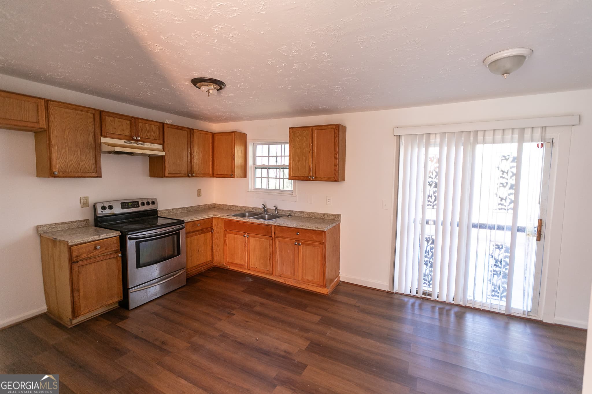 4 bedroom, 2 bathroom, 1,648 sq ft single family residence for rent at 2761 Rockdale Drive, Decatur, GA 30034 for $2,050 a month — photo 4
