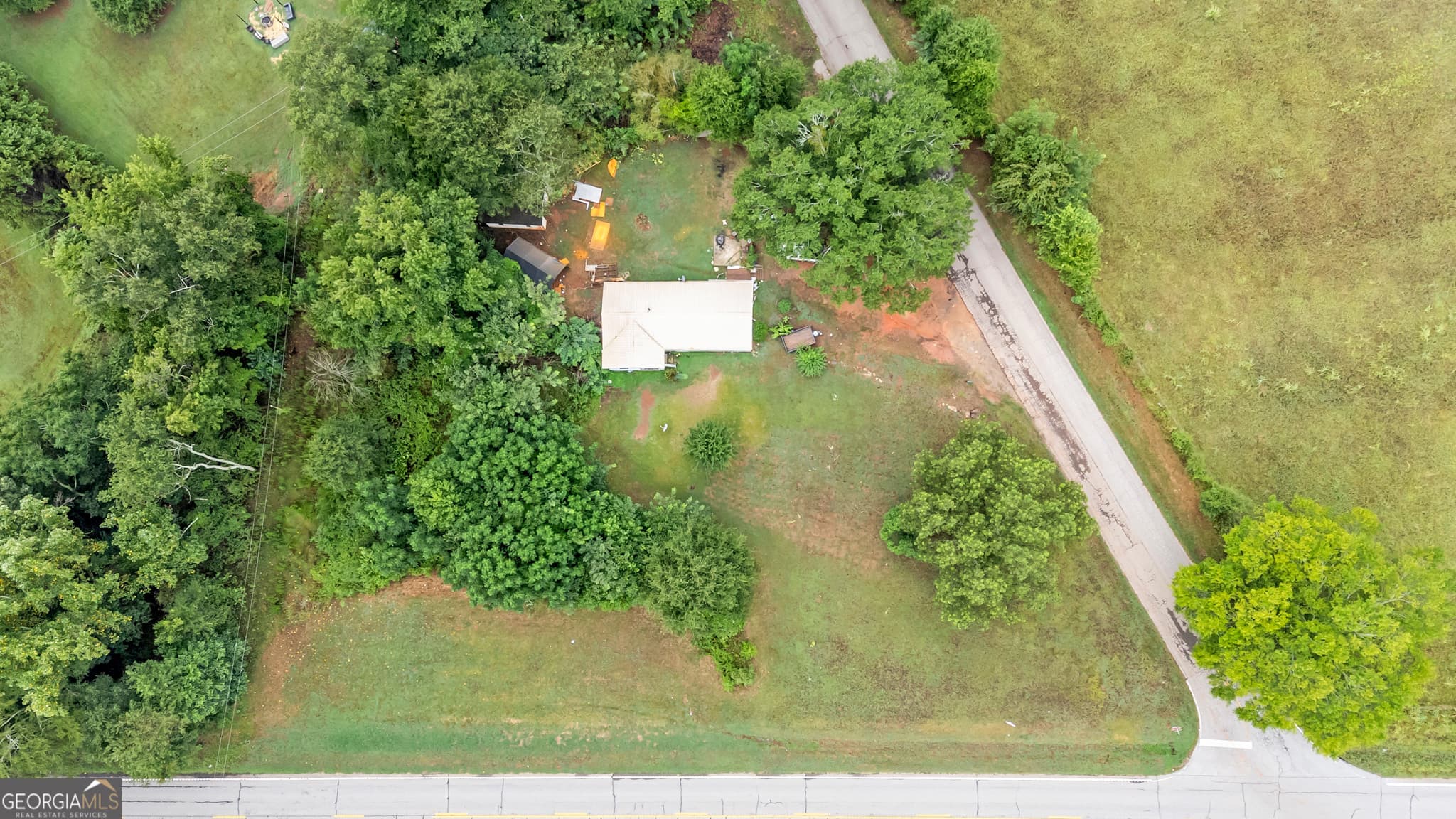 3 bedroom, 1 bathroom, 1,116 sq ft single family residence for sale at 37 Carruth Road, Jefferson, GA 30549 — photo 2