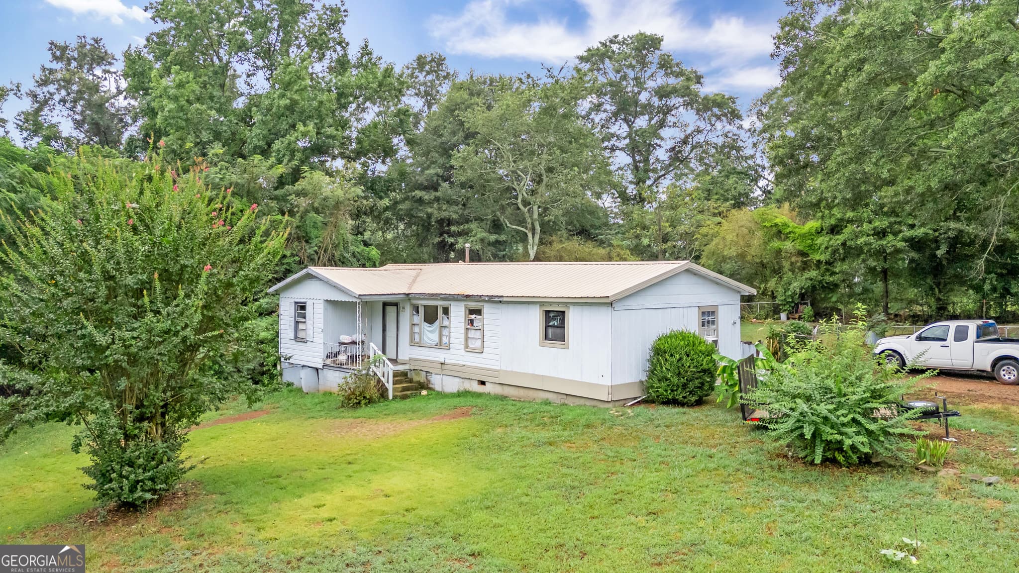 3 bedroom, 1 bathroom, 1,116 sq ft single family residence for sale at 37 Carruth Road, Jefferson, GA 30549 — photo 1 of 8