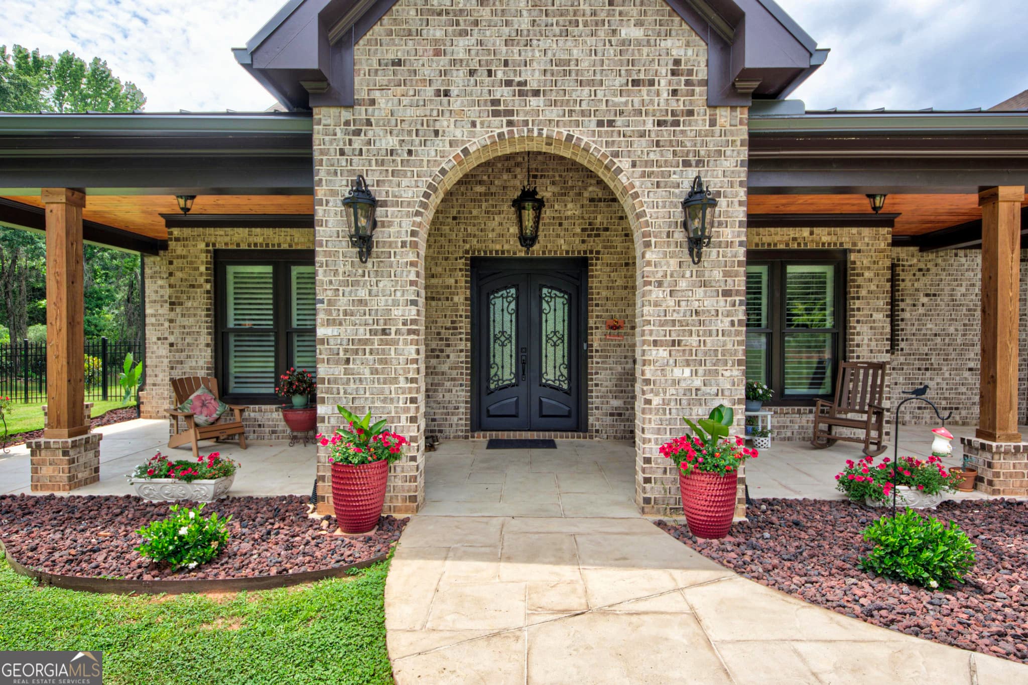 4 bedroom, 4.5 bathroom, 2,871 sq ft single family residence for sale at 233 Hunter Road, Jefferson, GA 30549 — photo 2
