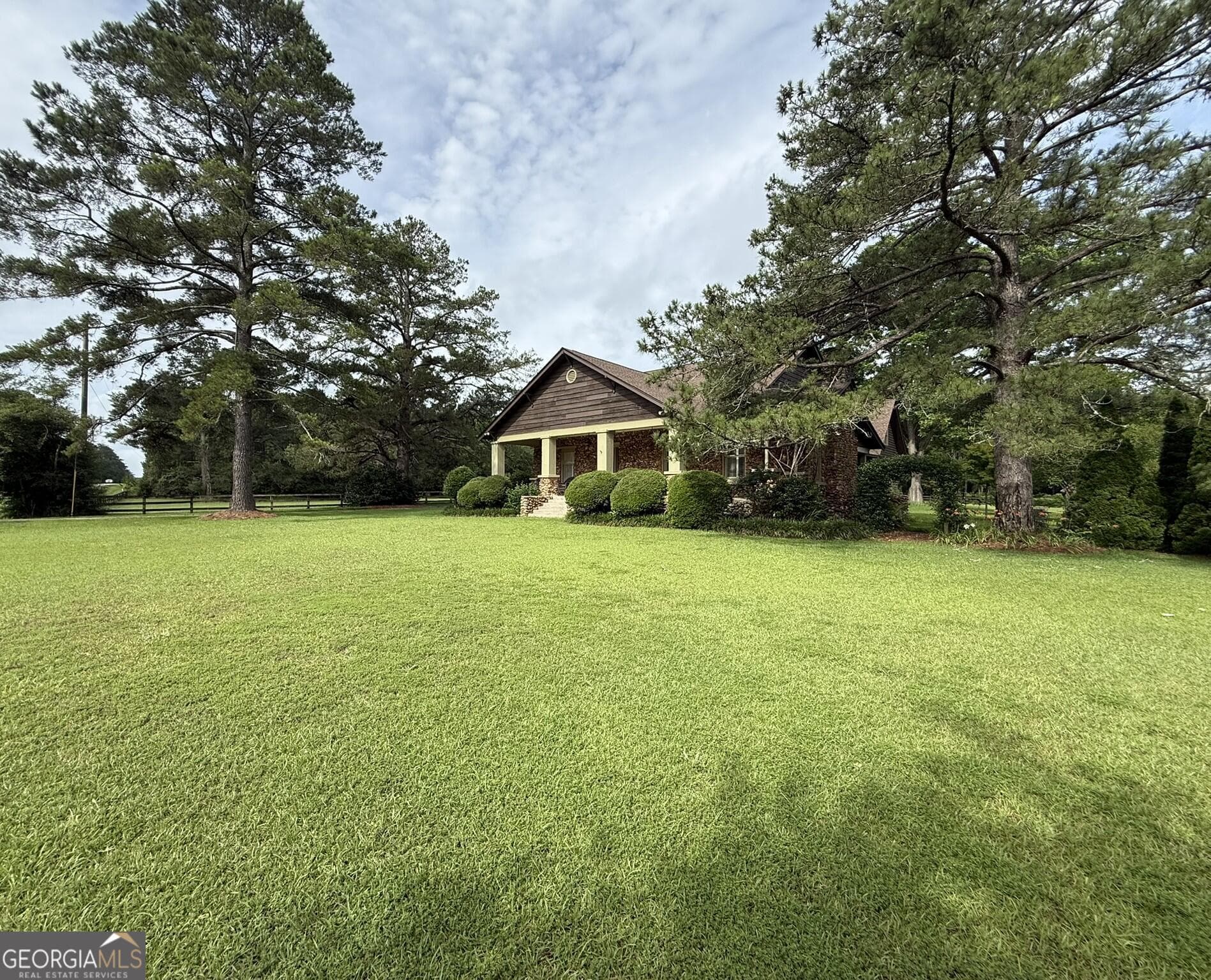 3 bedroom, 2 bathroom, 3,191 sq ft single family residence for sale at 2101 Elko Road, Elko, GA 31025