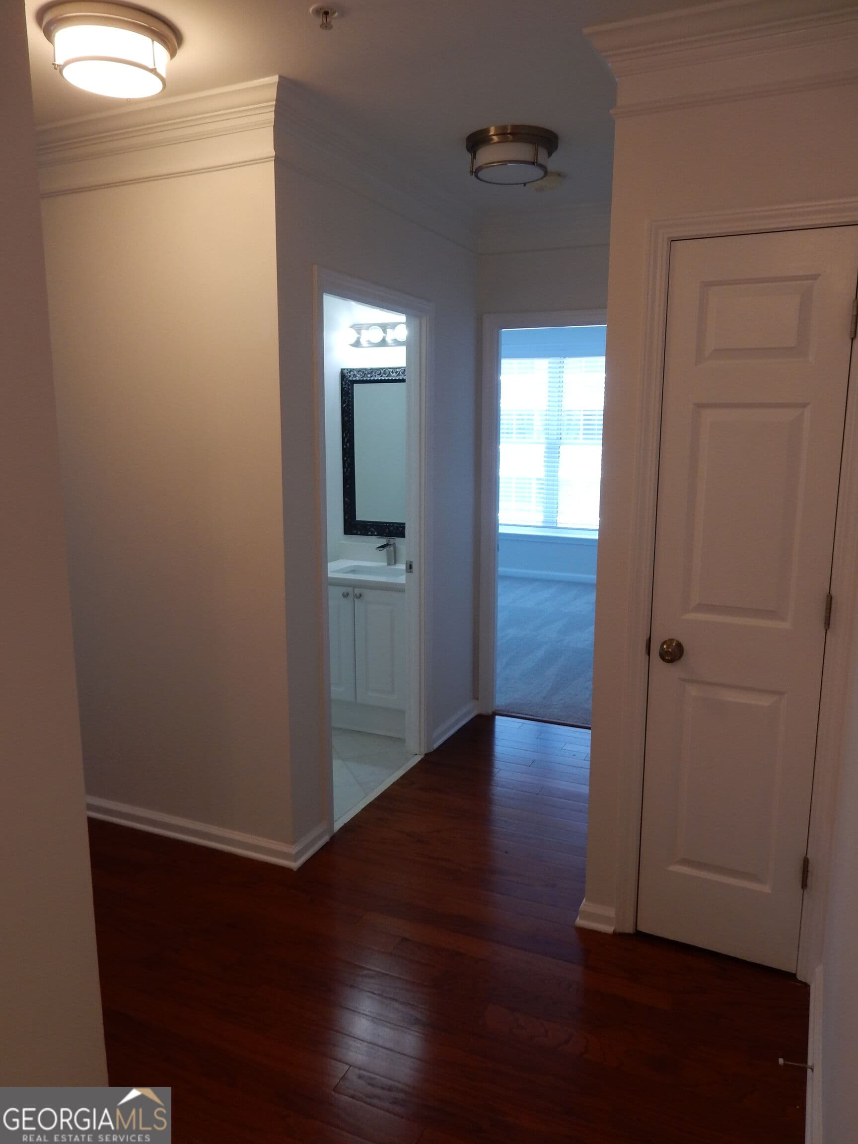 2 bedroom, 2 bathroom, 1,424 sq ft condominium for sale at 3334 Peachtree Road 1203, Atlanta, GA 30326 — photo 4