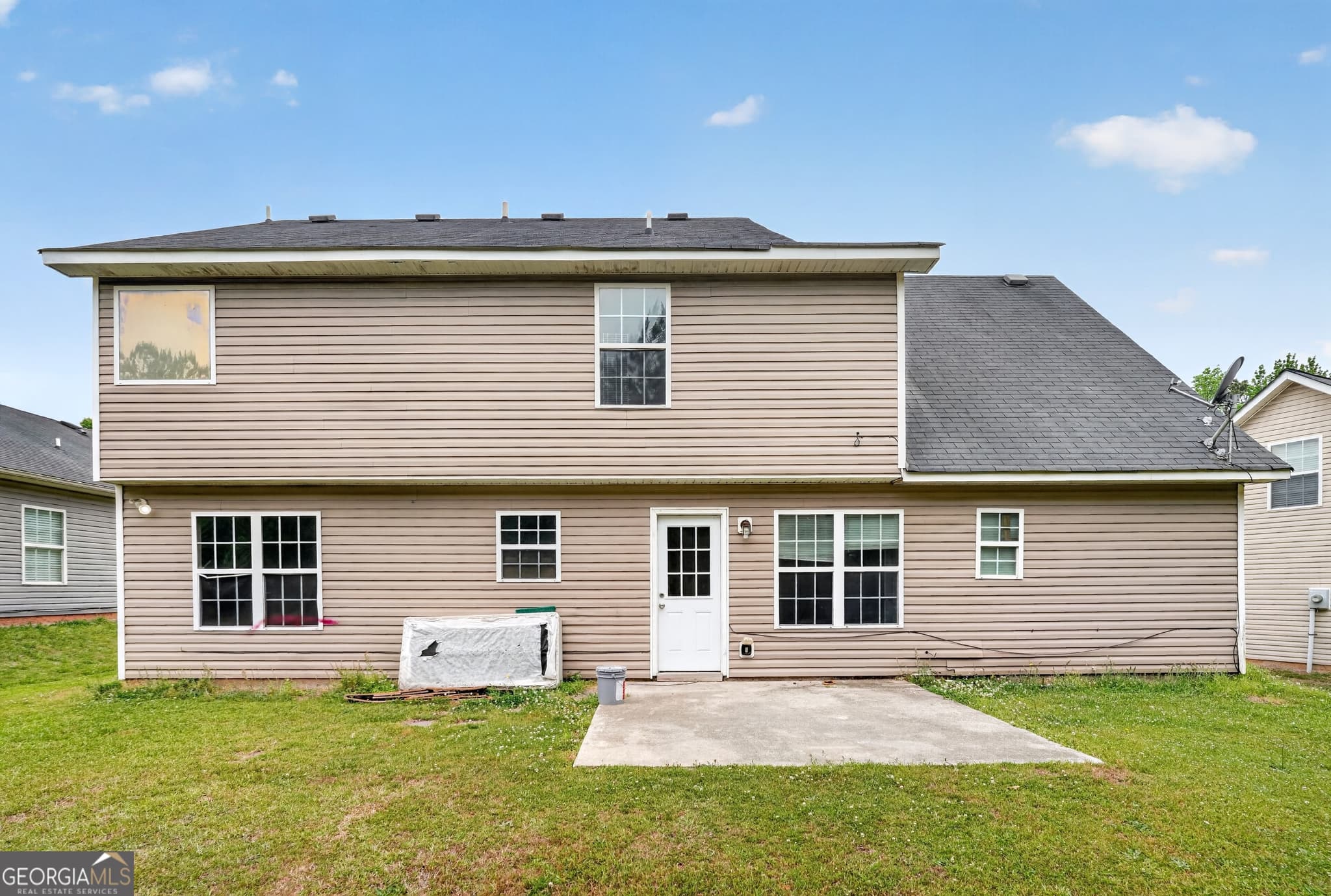 3 bedroom, 2 bathroom, 1,790 sq ft single family residence for sale at 60 Artie Court, Oxford, GA 30054 — photo 2