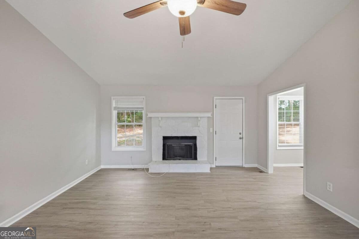 4 bedroom, 2 bathroom, 2,768 sq ft single family residence for sale at 5088 Heritage Valley Drive, Douglasville, GA 30135 — photo 3
