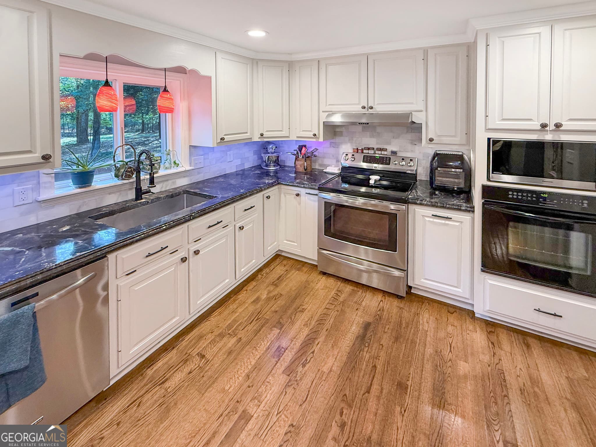 4 bedroom, 3.5 bathroom, 4,060 sq ft single family residence for sale at 161 Lanier Lane, Crawford, GA 30630 — photo 9