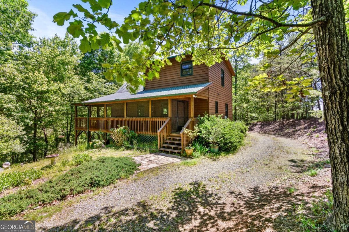 2 bedroom, 3 bathroom loft,single family residence for sale at 977 Tarheel Drive, Murphy, NC 28906 — photo 2