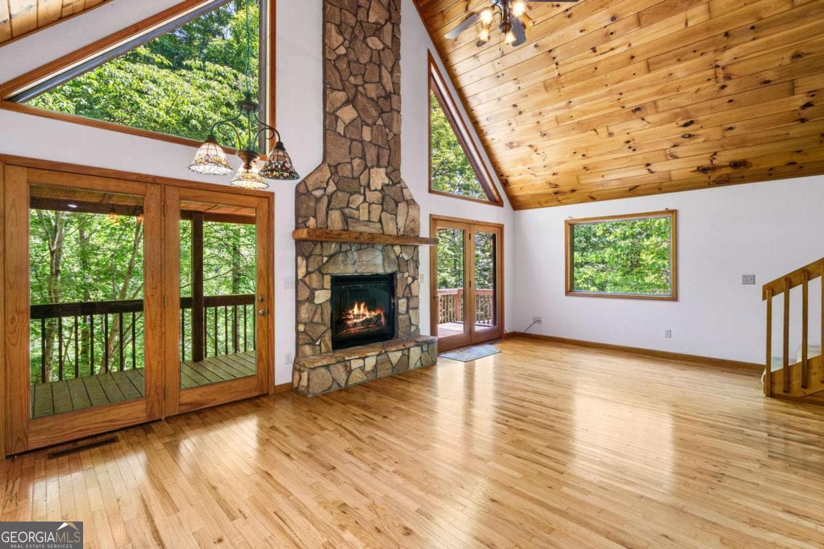 2 bedroom, 3 bathroom loft,single family residence for sale at 977 Tarheel Drive, Murphy, NC 28906 — photo 3