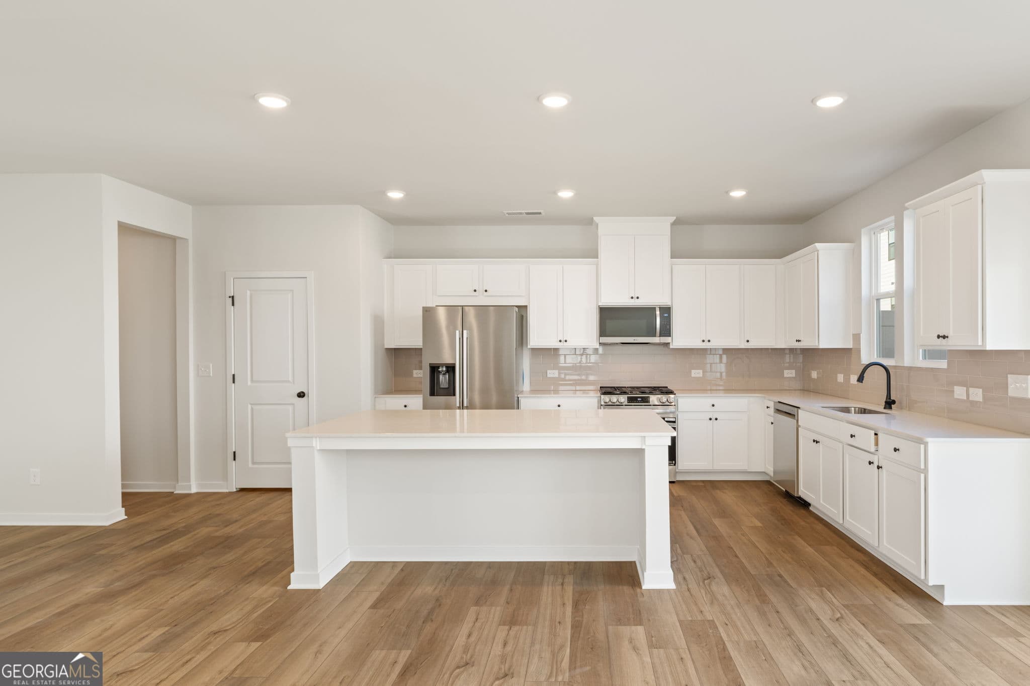 3 bedroom, 2.5 bathroom, 2,214 sq ft townhouse for sale at 1383 Farmers Loop LOT 16, Austell, GA 30106 — photo 8