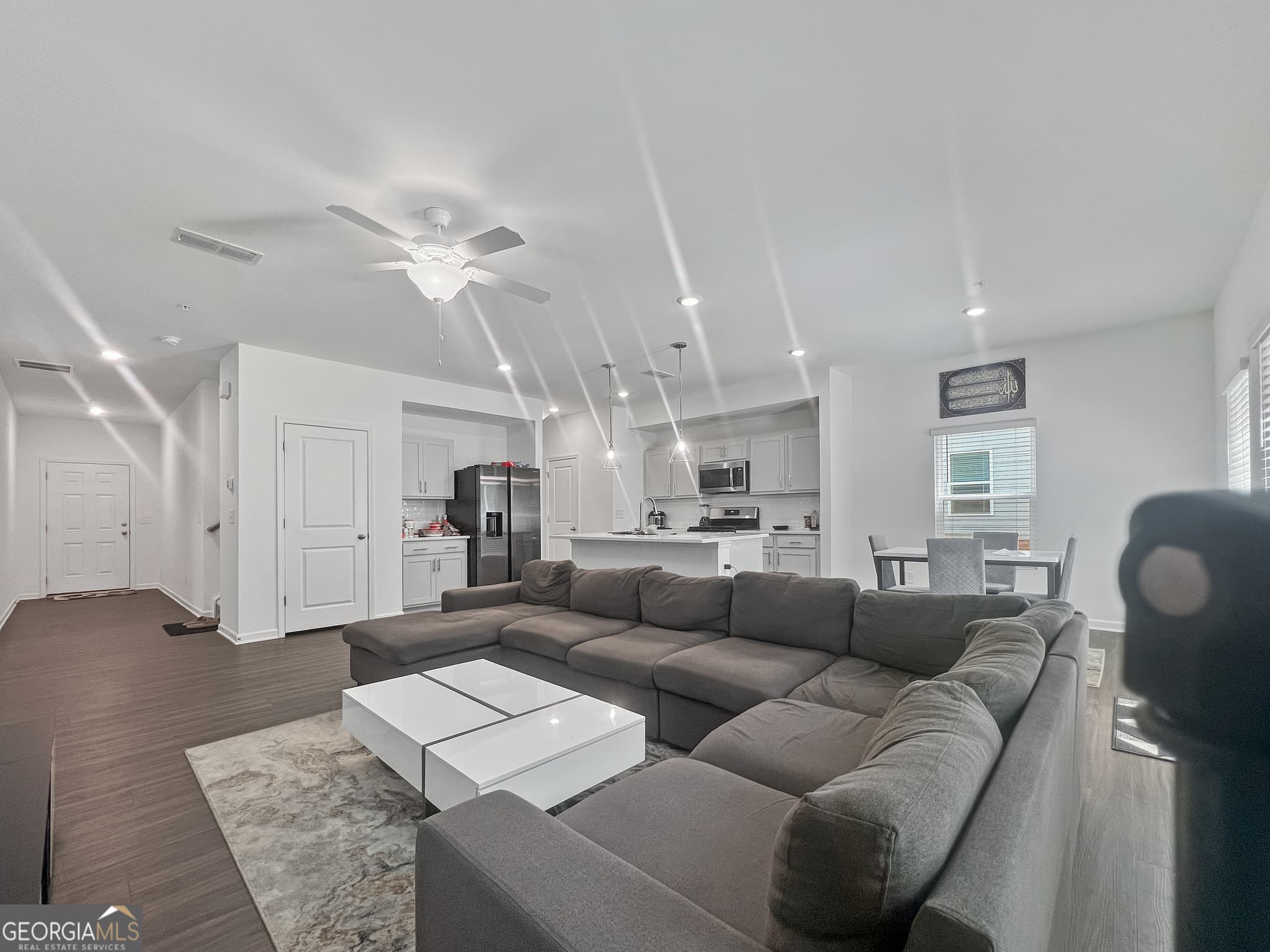 3 bedroom, 2.5 bathroom, 1,854 sq ft townhouse for sale at 6631 Wyndall Drive, Douglasville, GA 30135 — photo 3