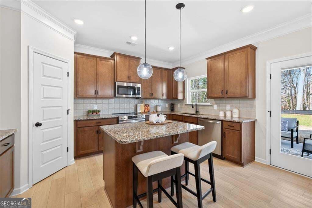 4 bedroom, 2.5 bathroom, 2,372 sq ft single family residence for sale at 241 Shire Loop, Calhoun, GA 30701 — photo 10