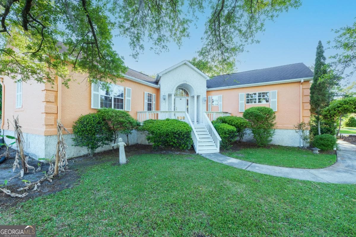 3 bedroom, 2.5 bathroom, 2,449 sq ft single family residence for sale at 101 Pheasant Drive, Brunswick, GA 31525 — photo 5