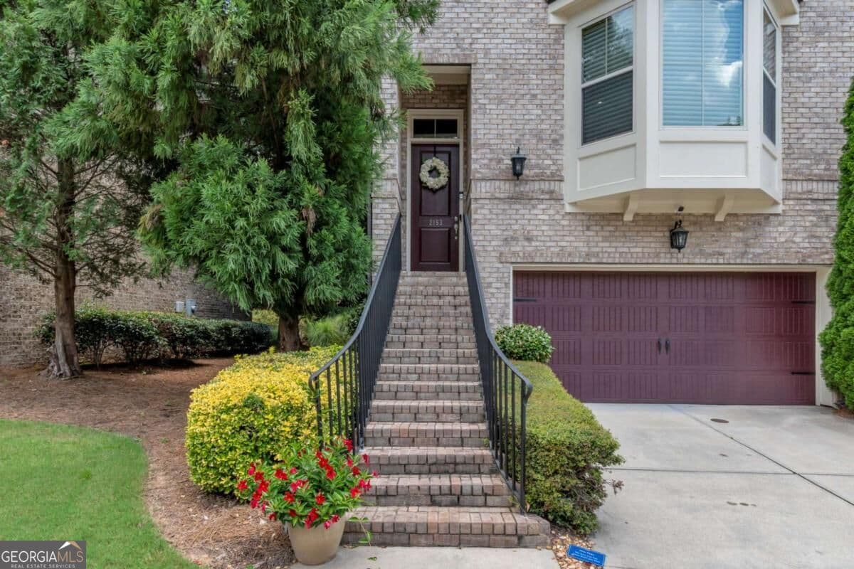 4 bedroom, 3.5 bathroom townhouse for sale at 2153 W Village Lane, Smyrna, GA 30080 — photo 3