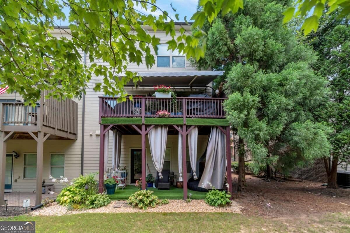 4 bedroom, 3.5 bathroom townhouse for sale at 2153 W Village Lane, Smyrna, GA 30080 — photo 4
