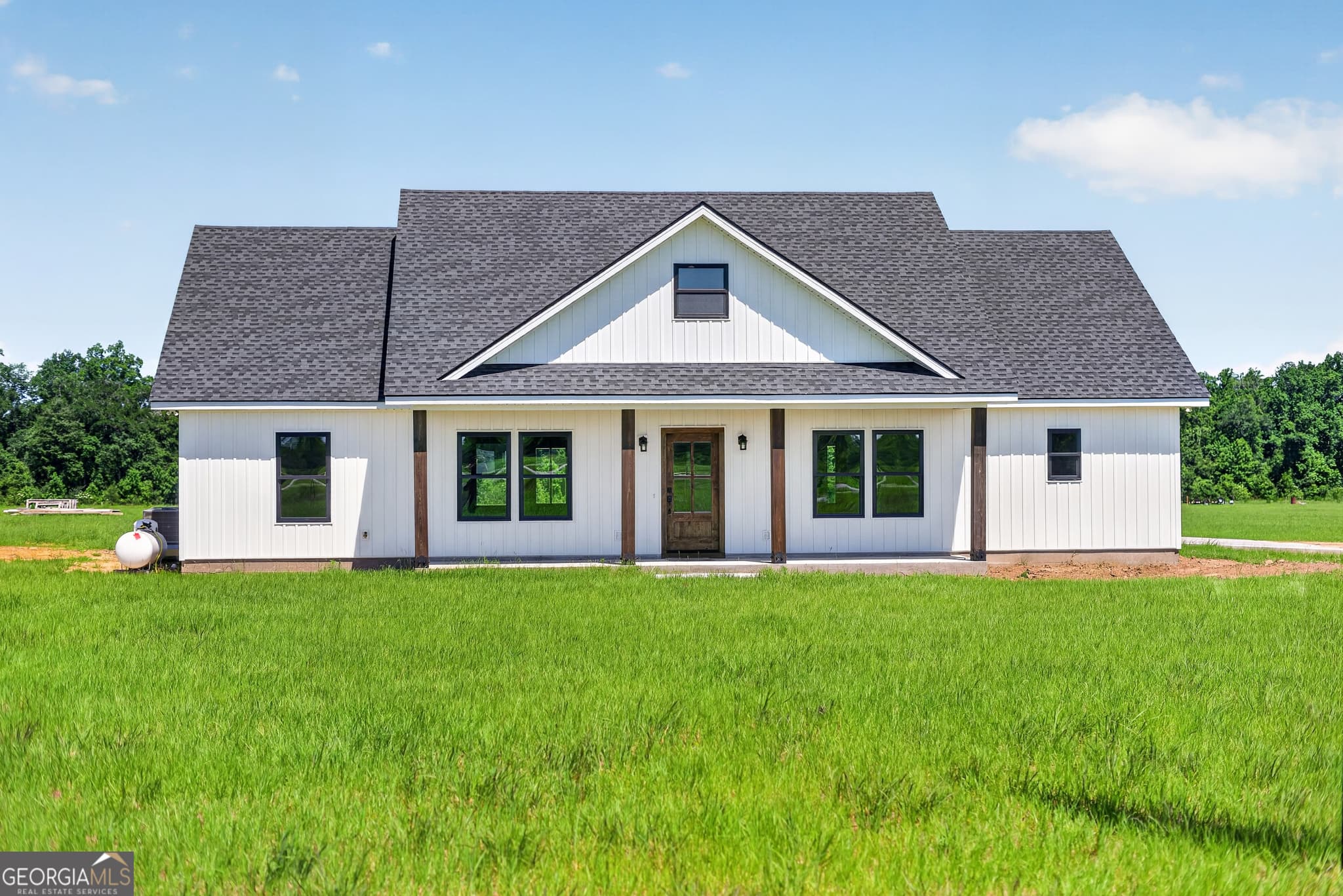3 bedroom, 2.5 bathroom, 1,677 sq ft single family residence for sale at 3690 HWY 121, Blackshear, GA 31516 — photo 2