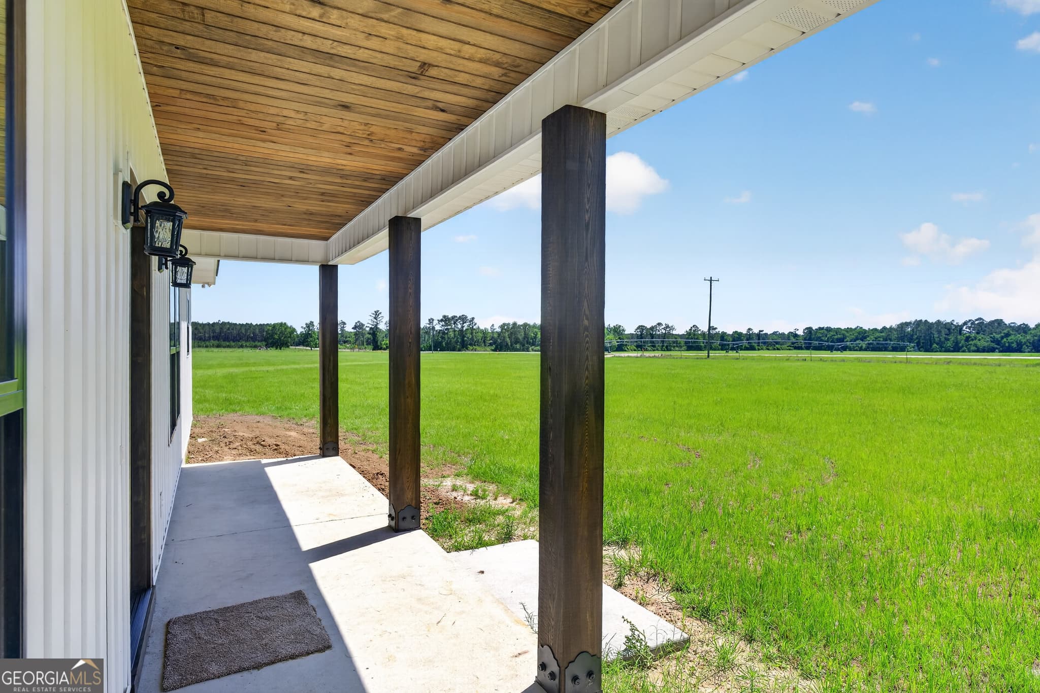 3 bedroom, 2.5 bathroom, 1,677 sq ft single family residence for sale at 3690 HWY 121, Blackshear, GA 31516 — photo 6