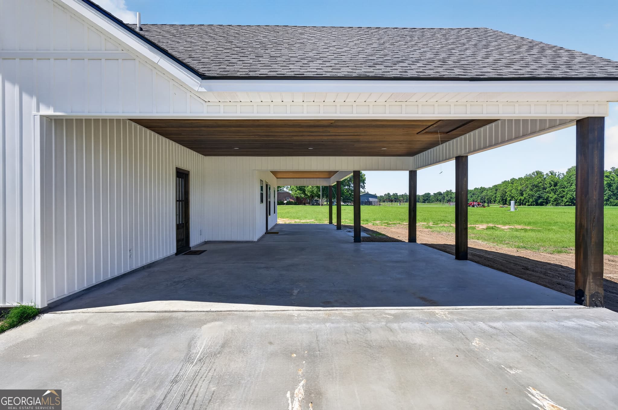 3 bedroom, 2.5 bathroom, 1,677 sq ft single family residence for sale at 3690 HWY 121, Blackshear, GA 31516 — photo 5