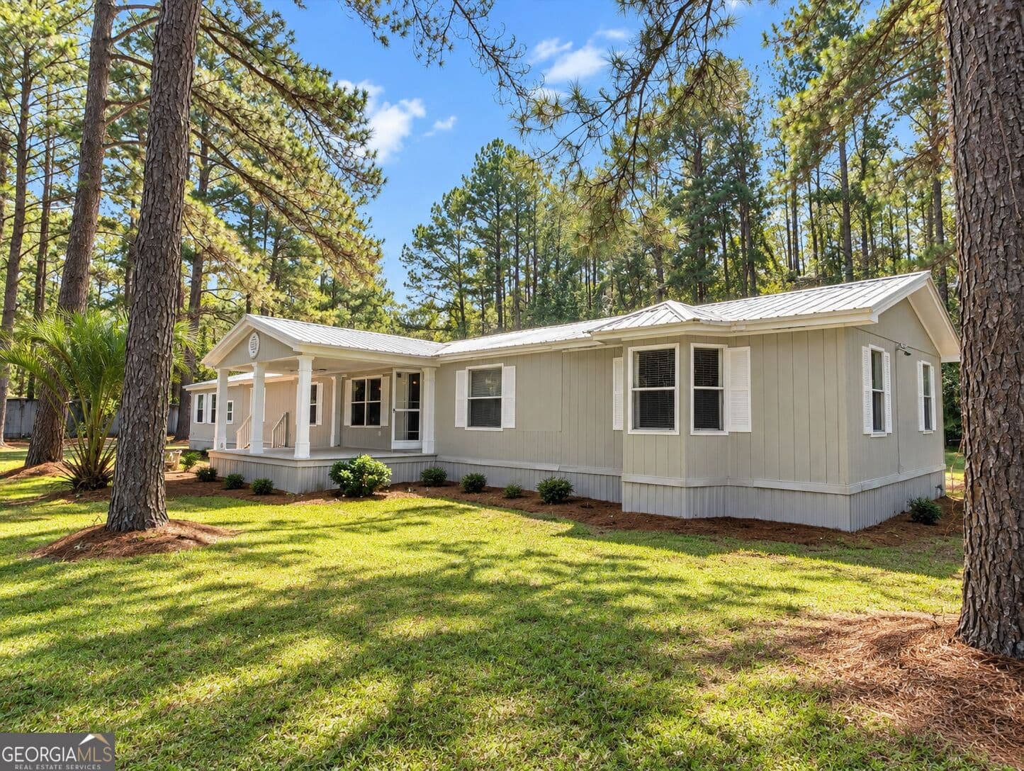 3 bedroom, 2 bathroom, 2,000 sq ft manufactured home,single family residence for sale at 114 Olney Station Drive, Ellabell, GA 31308 — photo 2